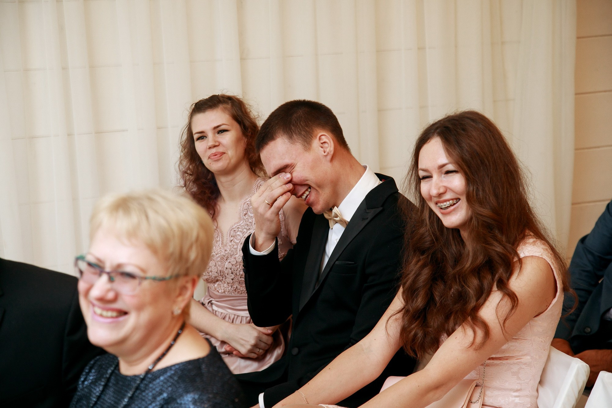 Свадьба с огоньком. Фотограф крещение венчание в Петербурге! Помогает подобрать храм и посоветовал душевного батюшку в СПб