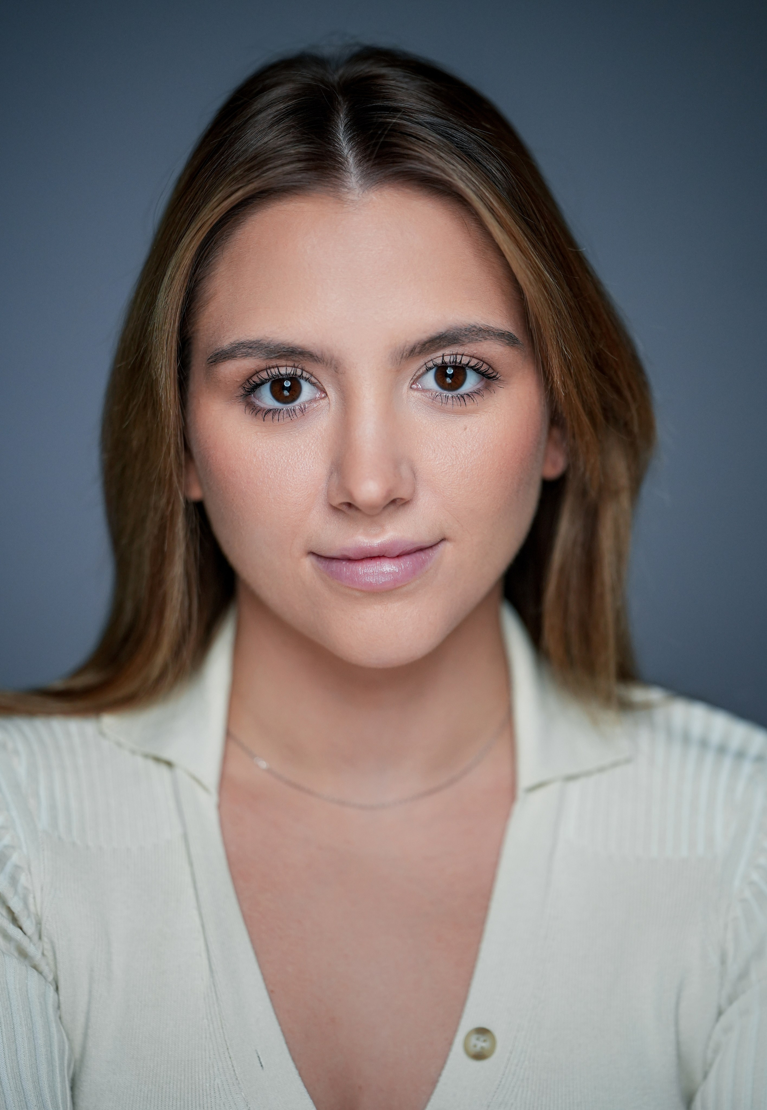 Актриса Алина Юнусова. Портретная съемка в Москве, студийный фотограф Игорь Фомин