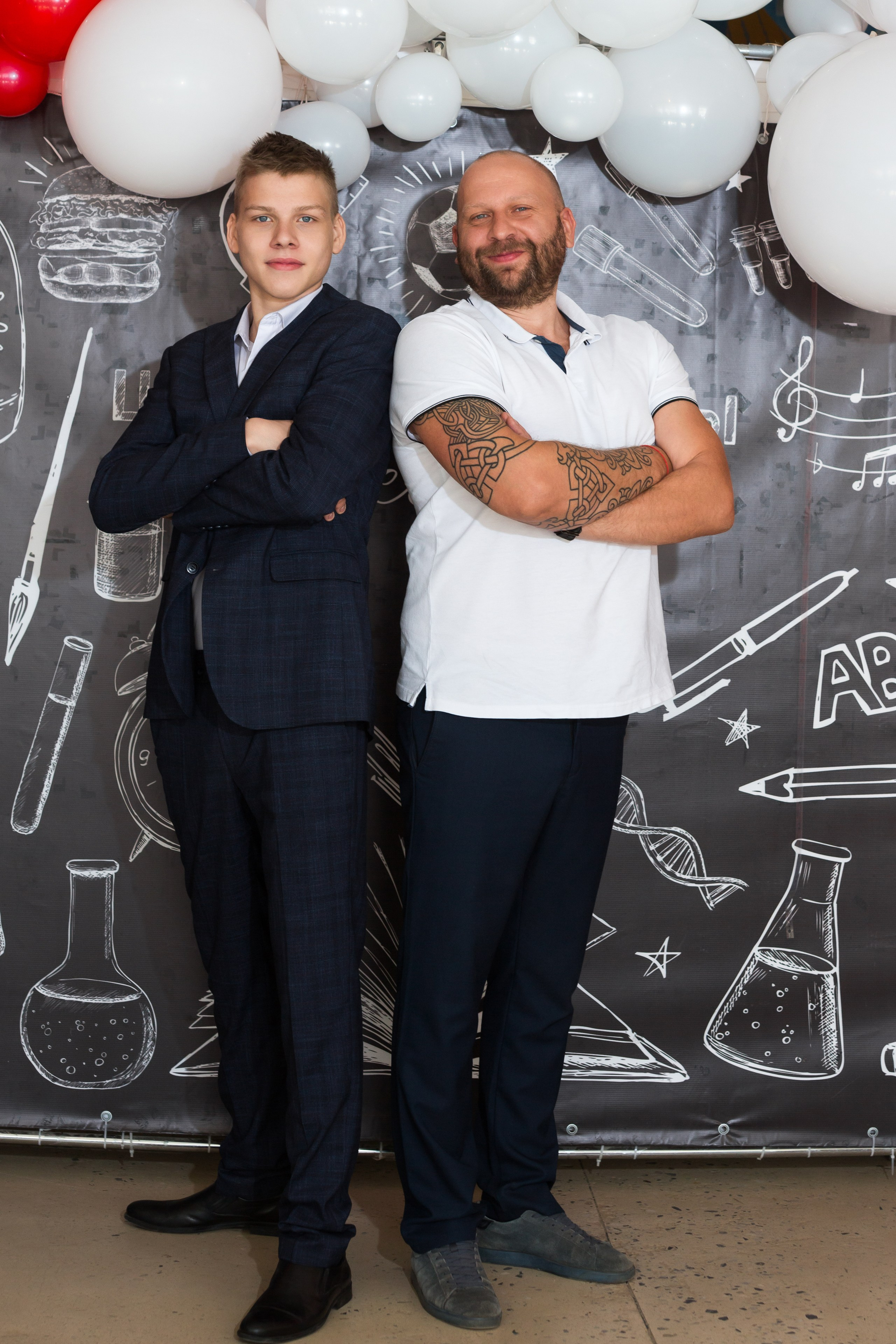 ФОТОСЕССИЯ С РОДИТЕЛЯМИ «ПОСЛЕДНИЙ ЗВОНОК — 2025» 9 ШКОЛА Г.МЦЕНСК. ТВОЙ АЛЬБОМ / ТВОИ ПРАВИЛА