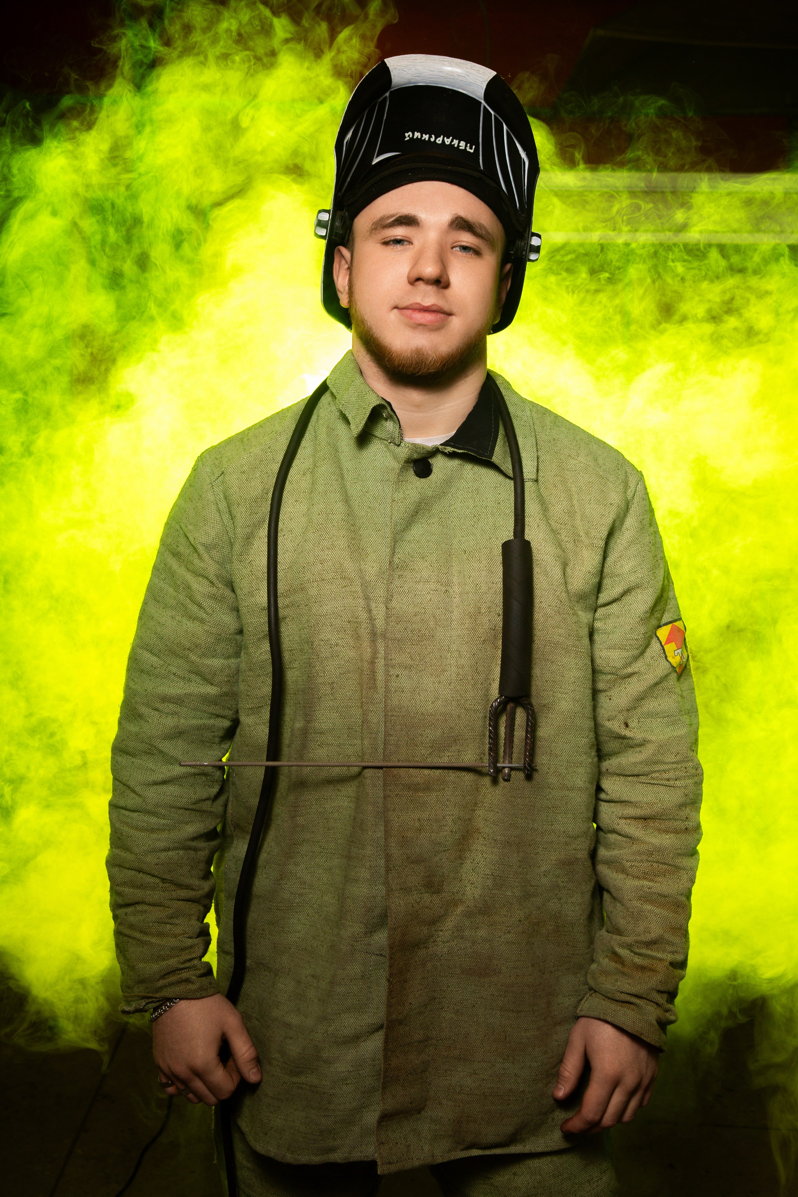 Портретная Фотосессия в Цеху для Выпускников Сварщиков | Твой Альбом Мценск. ТВОЙ АЛЬБОМ / ТВОИ ПРАВИЛА