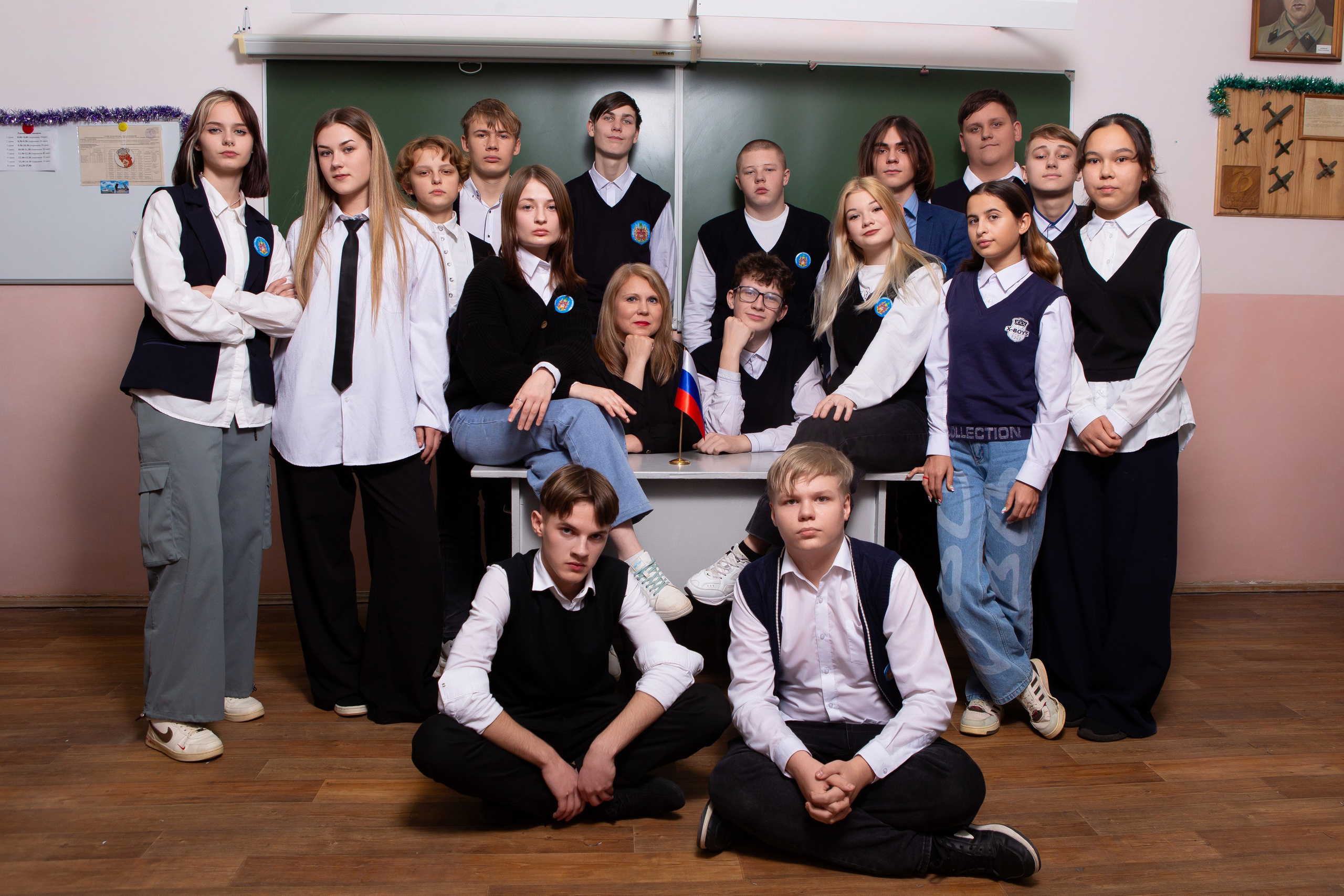 ШКОЛЬНАЯ ФОТОСЕССИЯ ДЛЯ 9 КЛАССА 3 ШКОЛА МЦЕНСК. ТВОЙ АЛЬБОМ / ТВОИ ПРАВИЛА