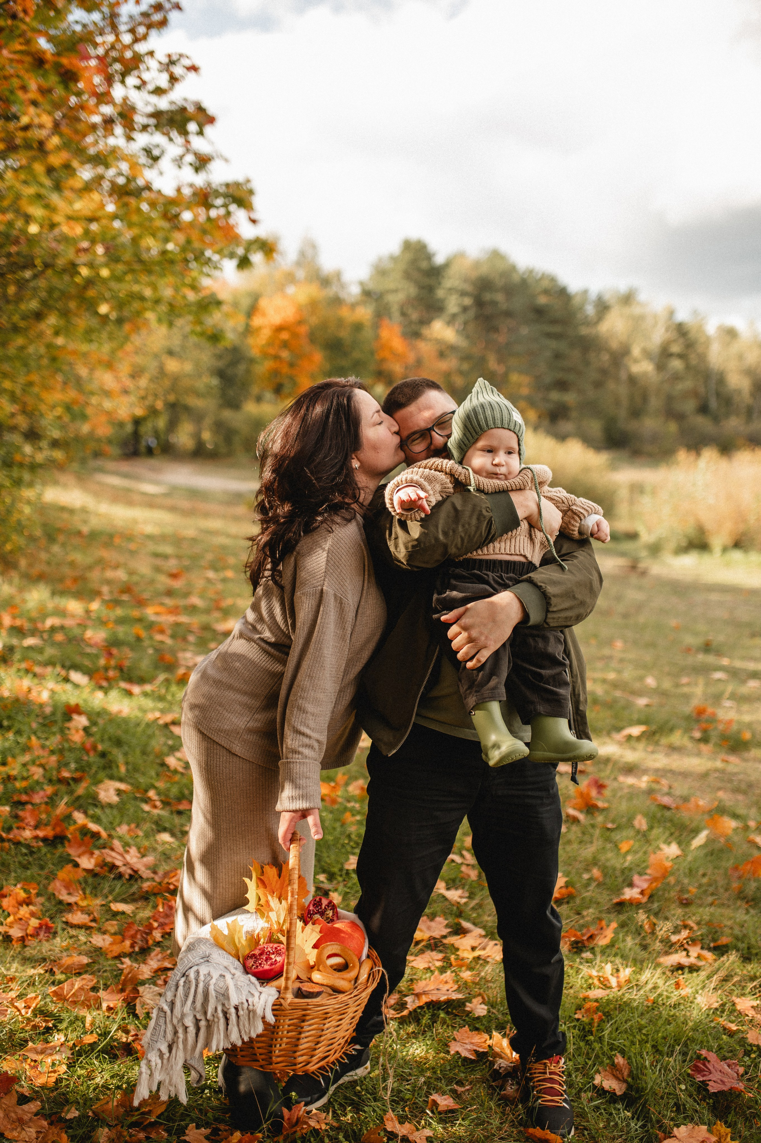 Осенняя фотосессия большой семьи в парке. Семейная фотосессия Бутово Москва фотограф Алина Морщагина