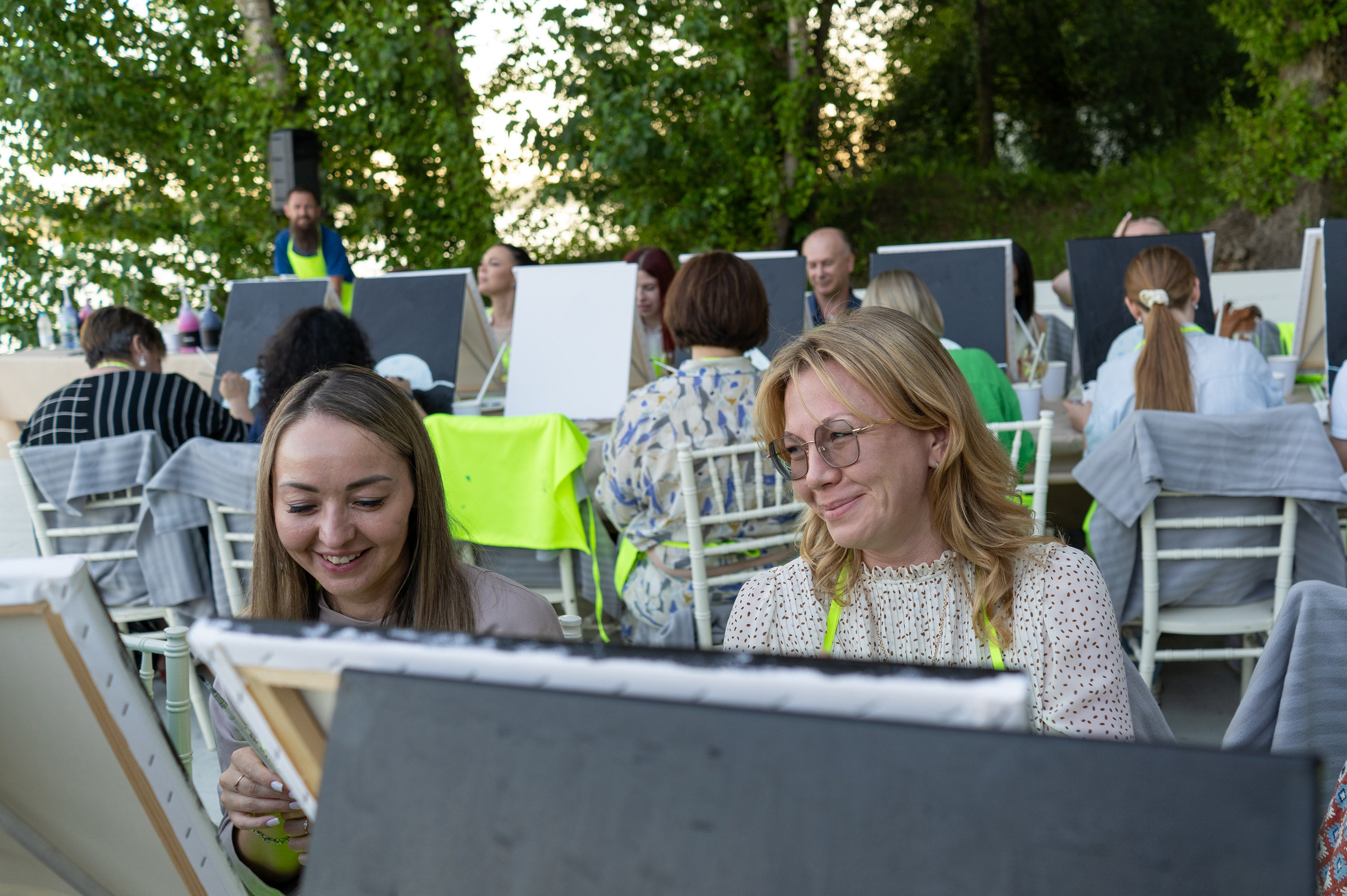 Репортажная съёмка мастер-класса по рисованию. Фотограф Елизавета Потешкина