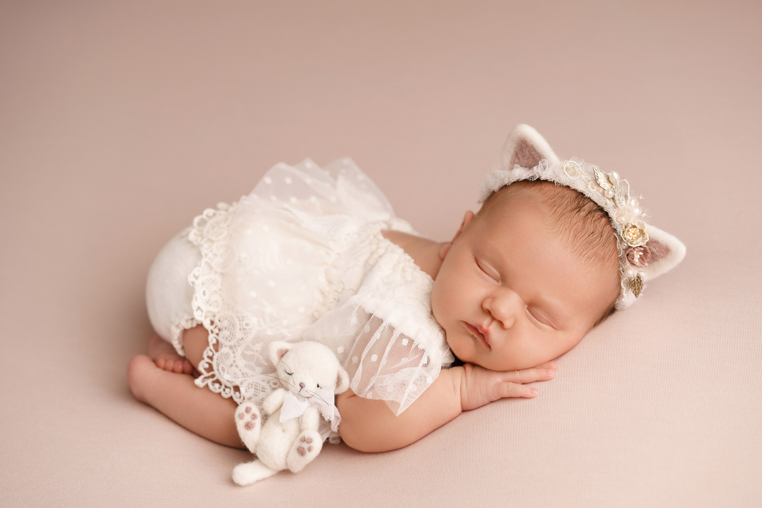 Фотосессия новорожденных | Галерея трогательных кадров малышей в стиле newborn. Фотосессия новорожденных в Москве и Московской области | Профессиональный фотограф newborn — Татьяна Иванова