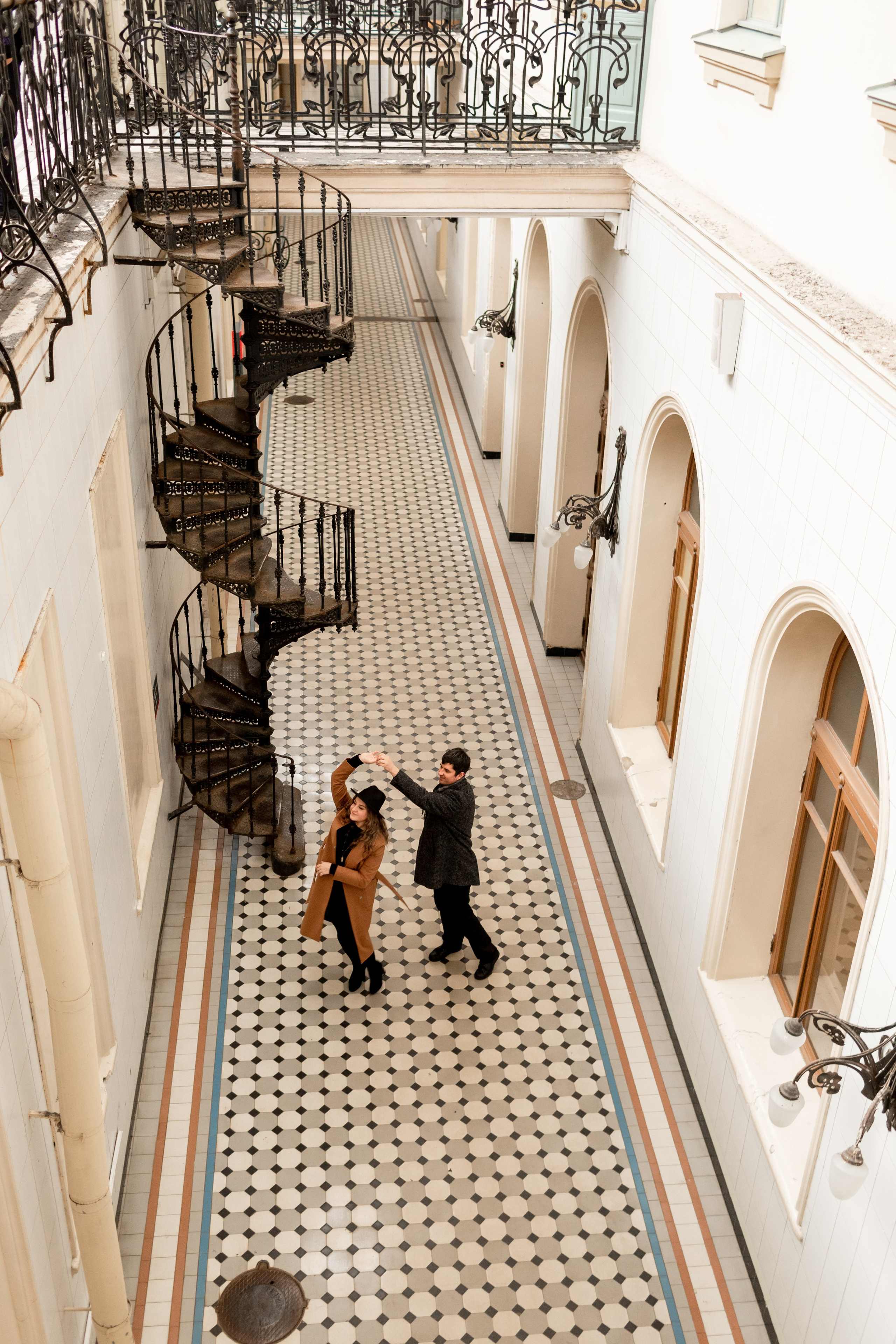 Фотосессия на Витебском вокзале. Свадебный фотограф Кирилл Белый