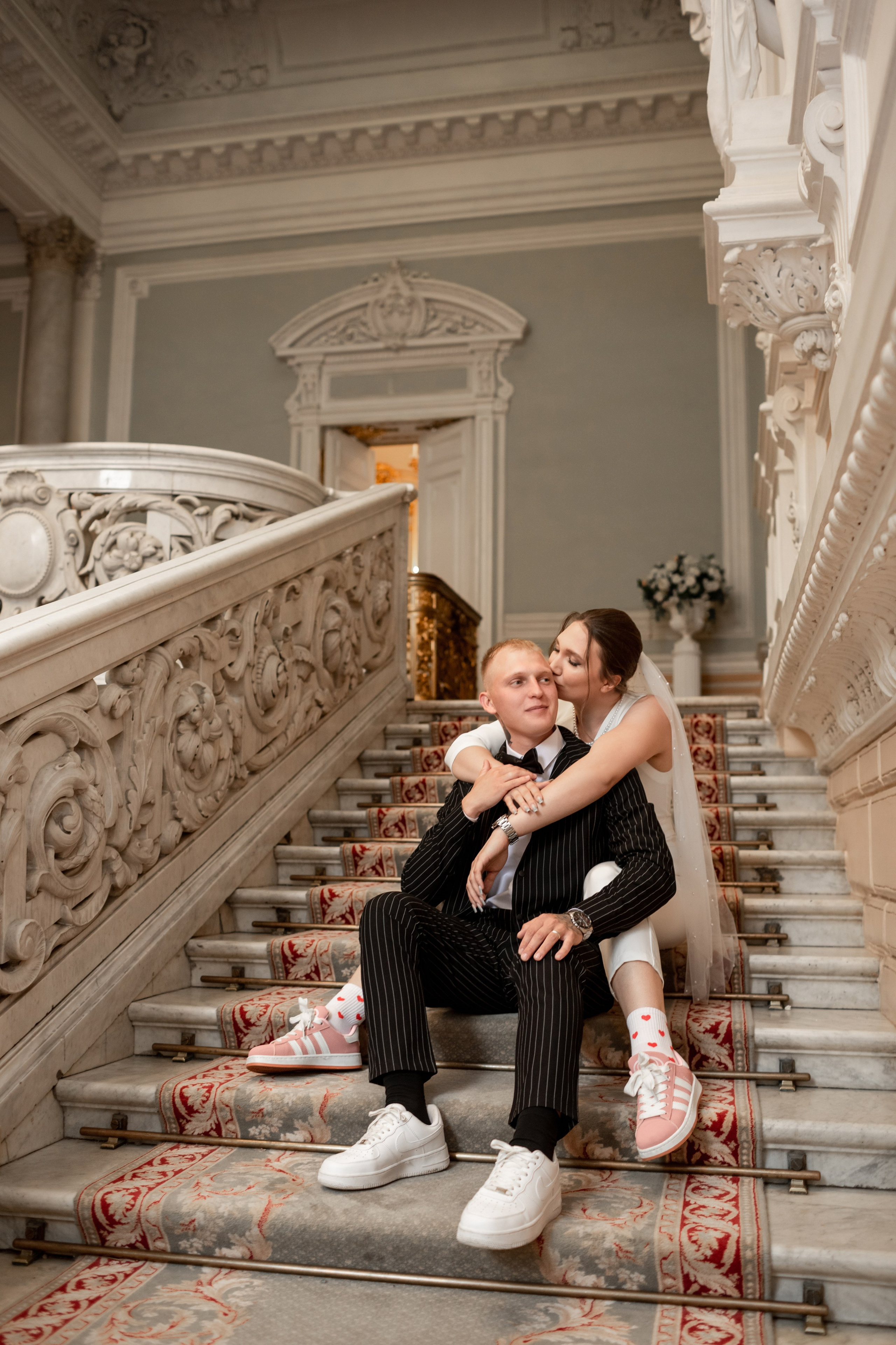 Свадебная фотосессия в центре Петербурга. Свадебный фотограф Кирилл Белый