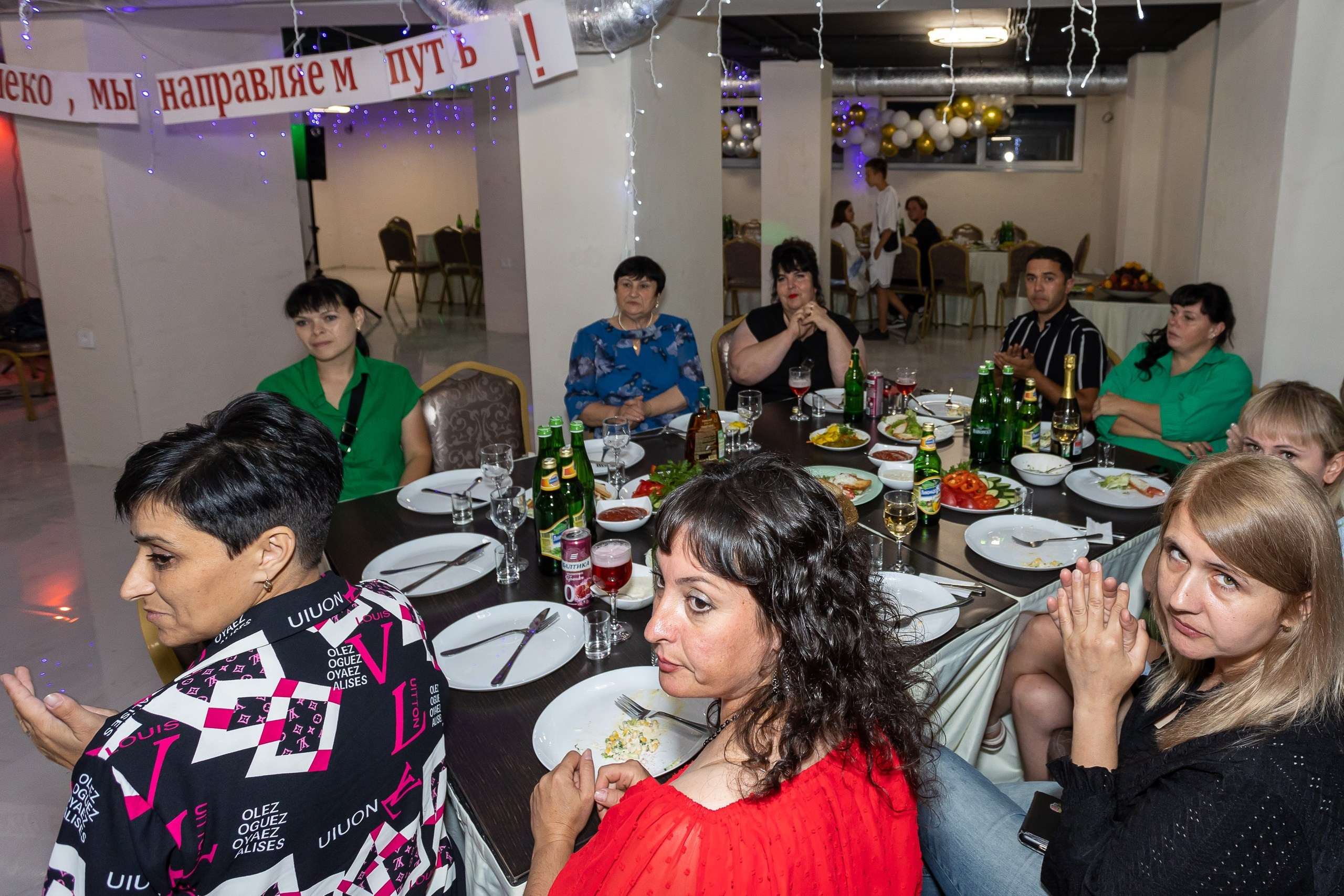 Вручение аттестата и выпускной вечер. Выпускные альбомы Майкоп, Краснодар Елена Золотарева