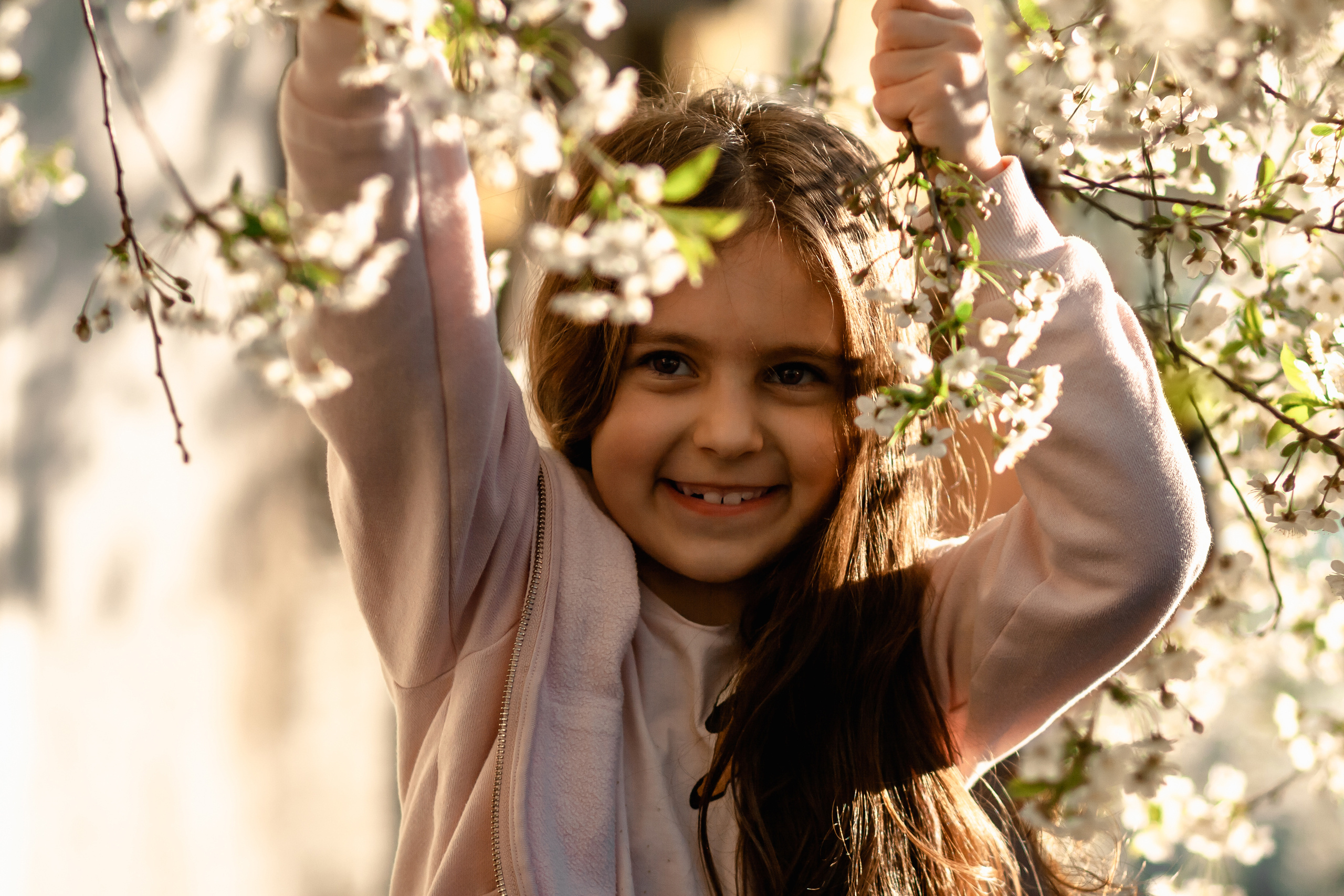 Весна портреты в цветении. Семейный фотограф в Минске Приболовец Светлана