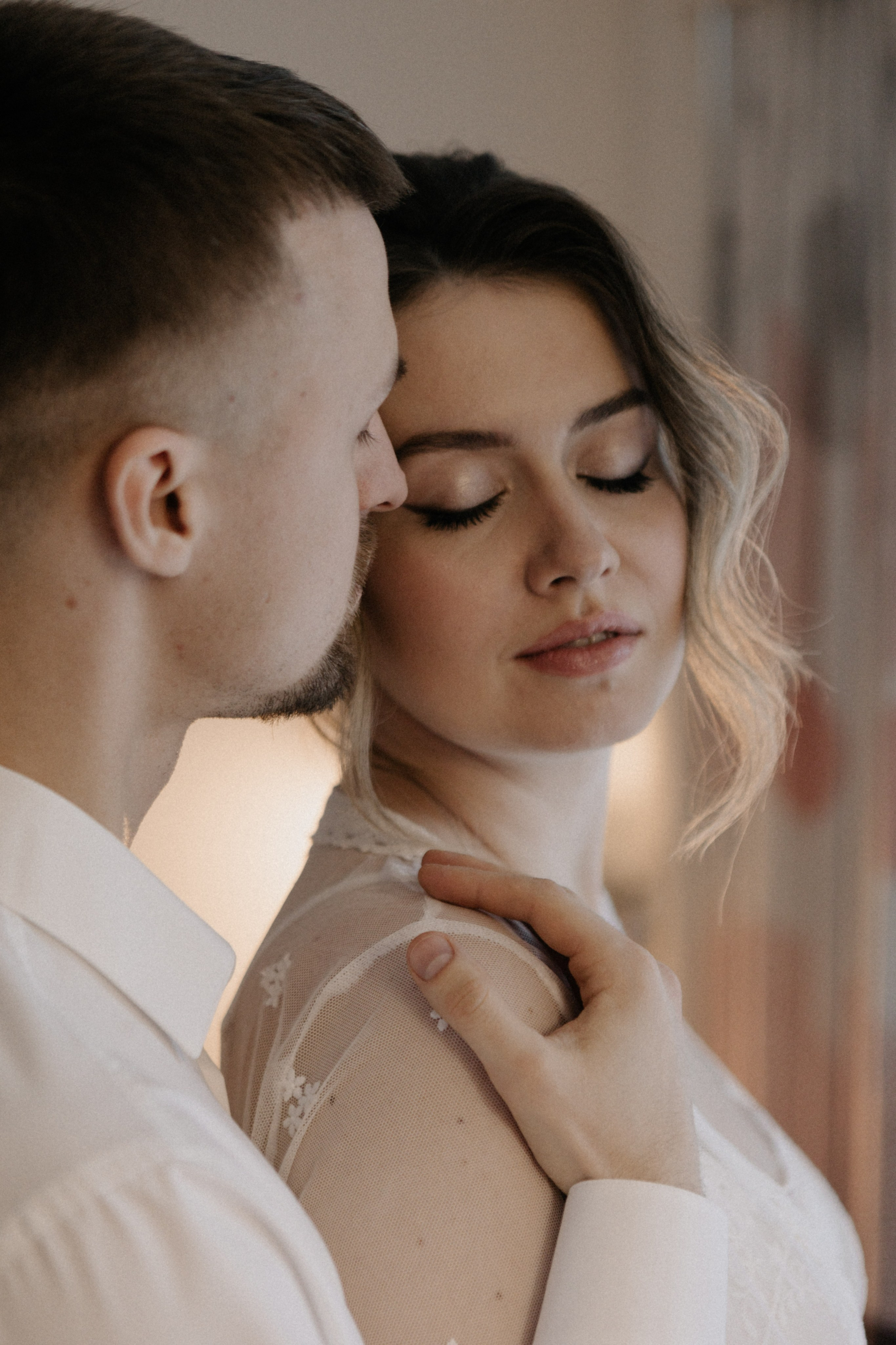 Ксюша и Илья. Утро в отеле роспись в Birds. Свадебный и портретный фотограф в Москве Анастасия Масюк