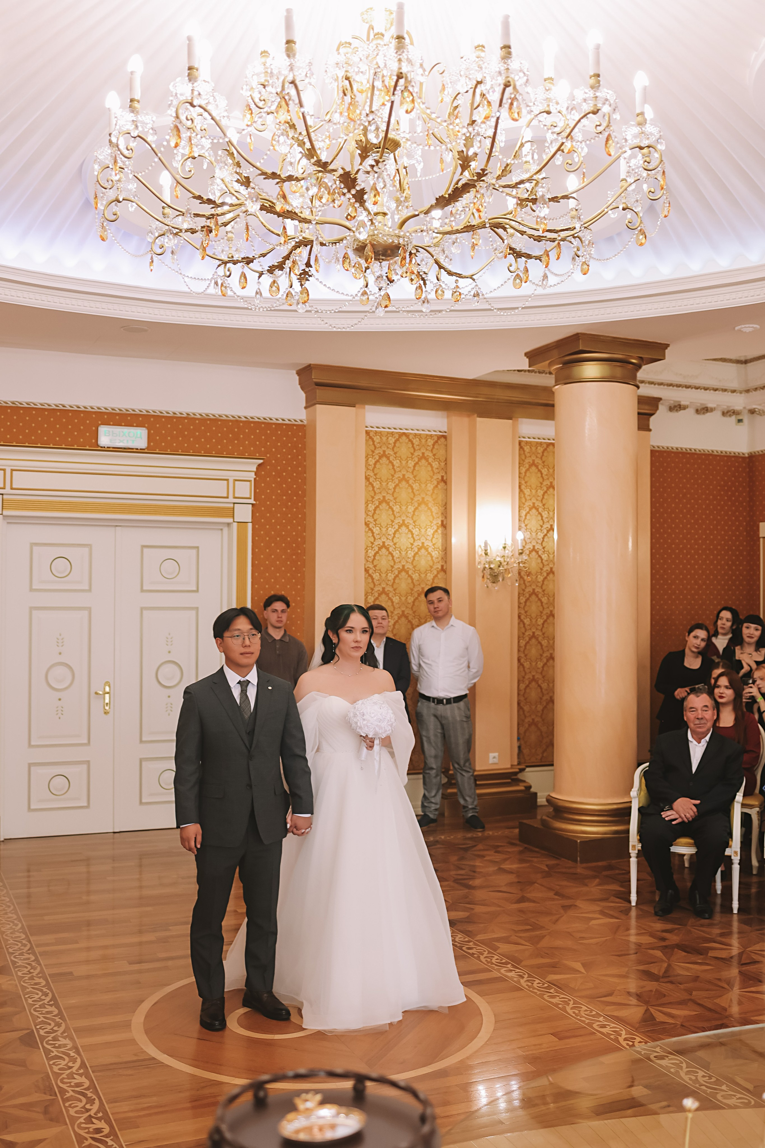 Айвазовский и парк дружбы народов. Семейный фотограф Тюмень, фотограф на роды Салмина Мария