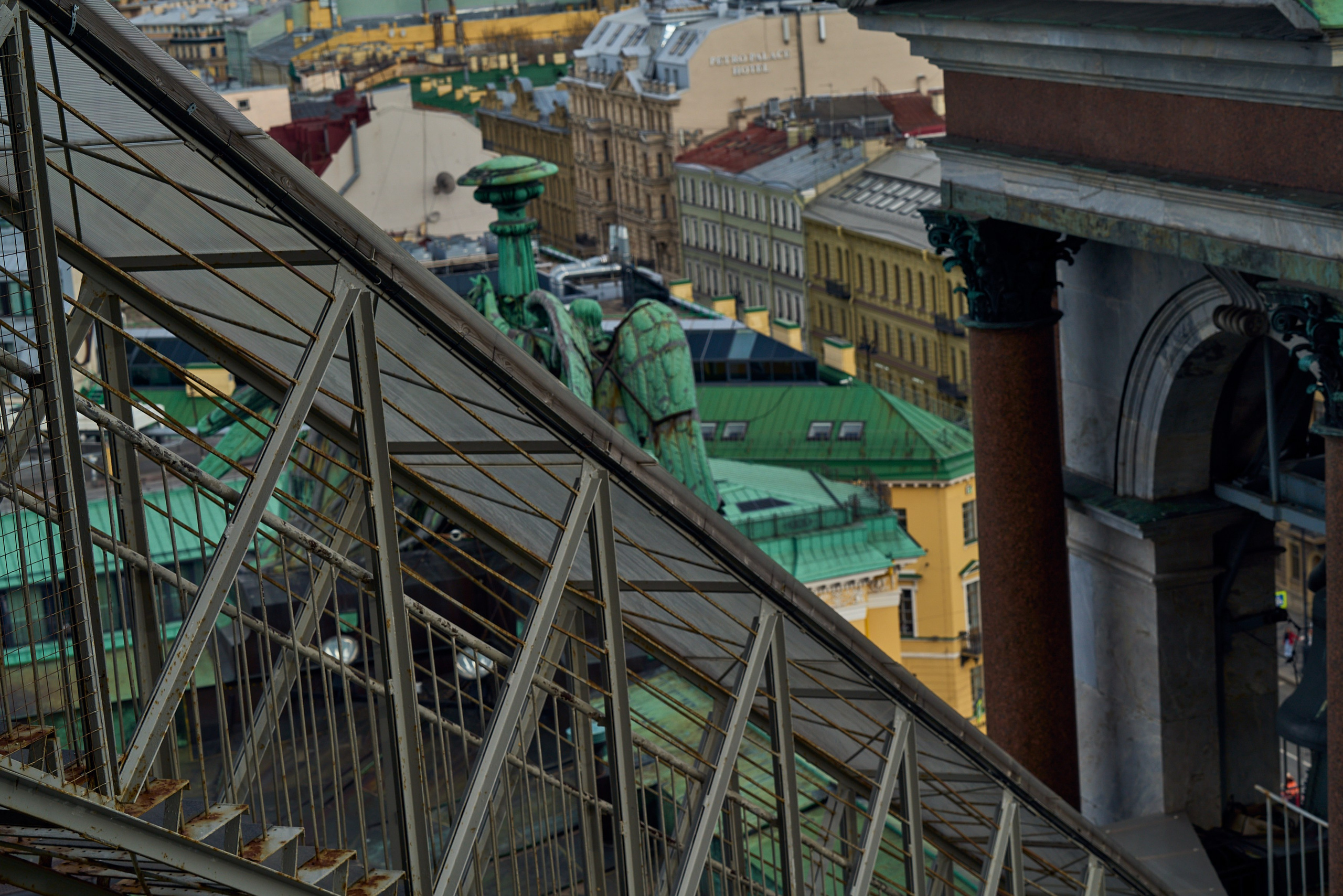 Колоннада Исаакиевского собора