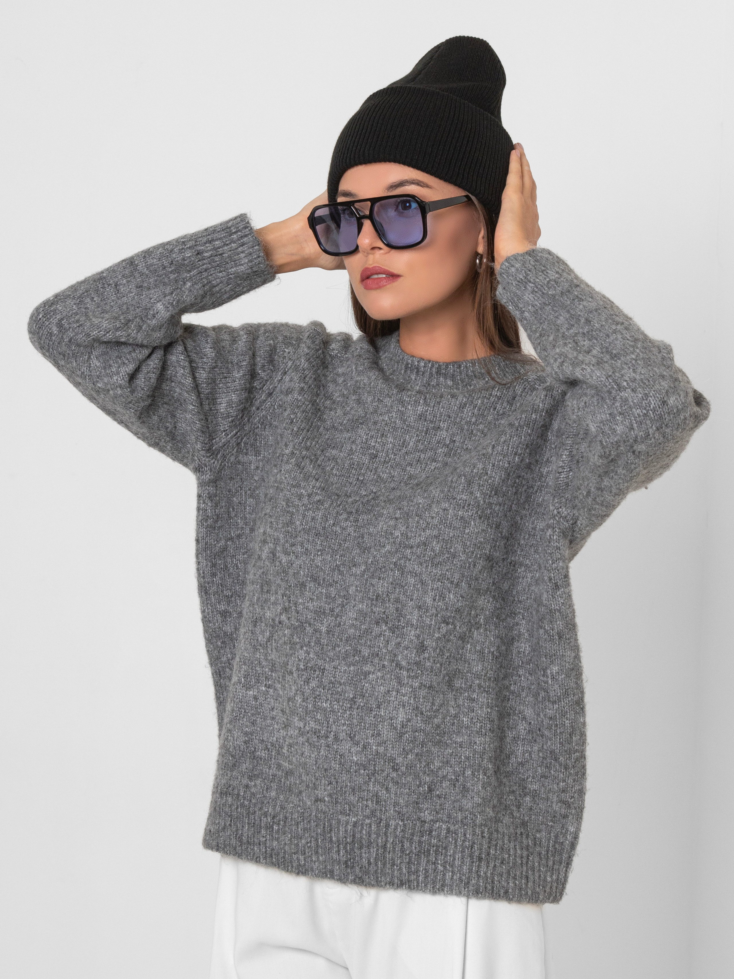 Шапки женские. Фотостудия для Wildberries Ozon