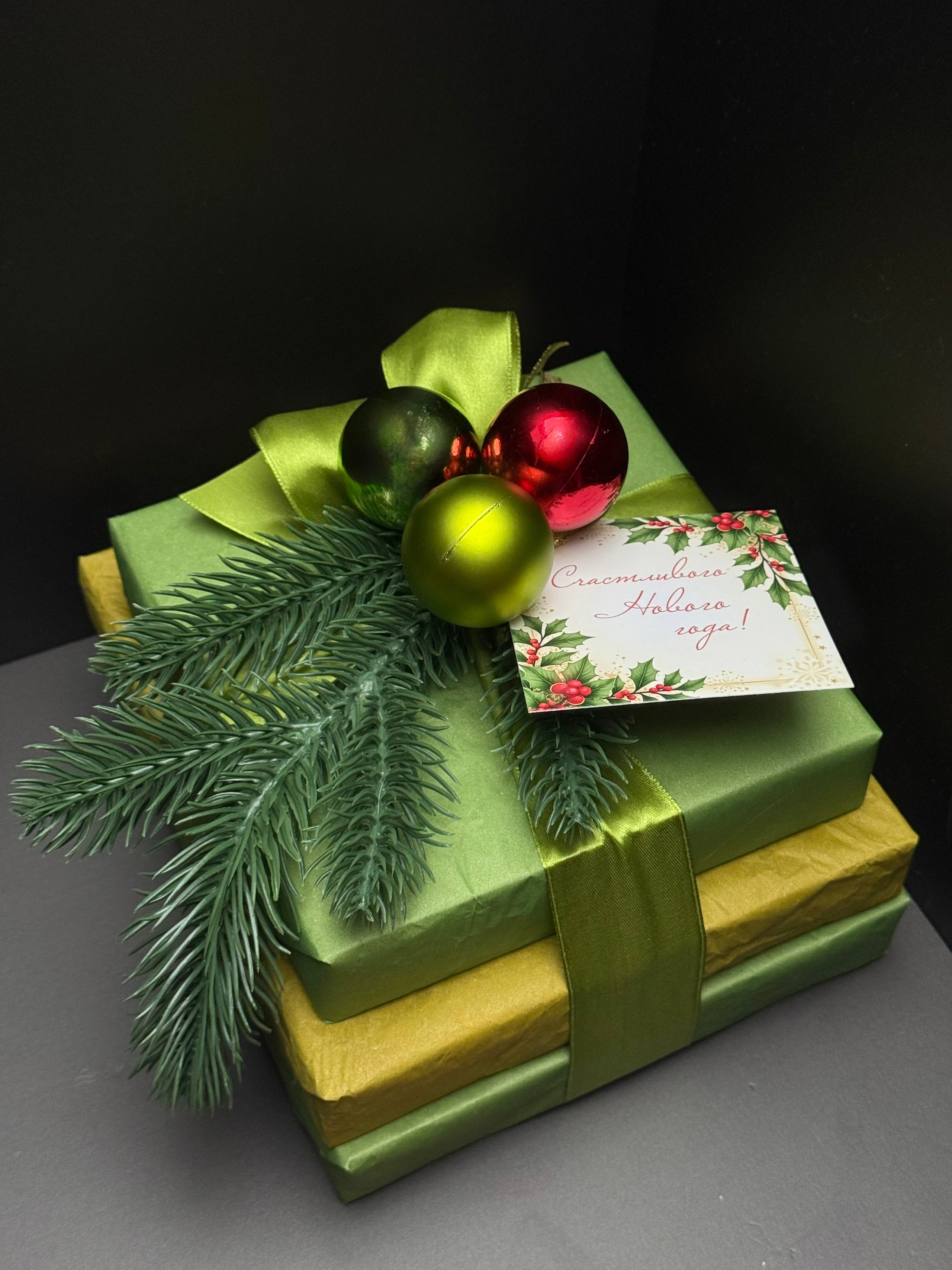 «Счастливого Нового Года». Студия подарочных наборов «Владия»