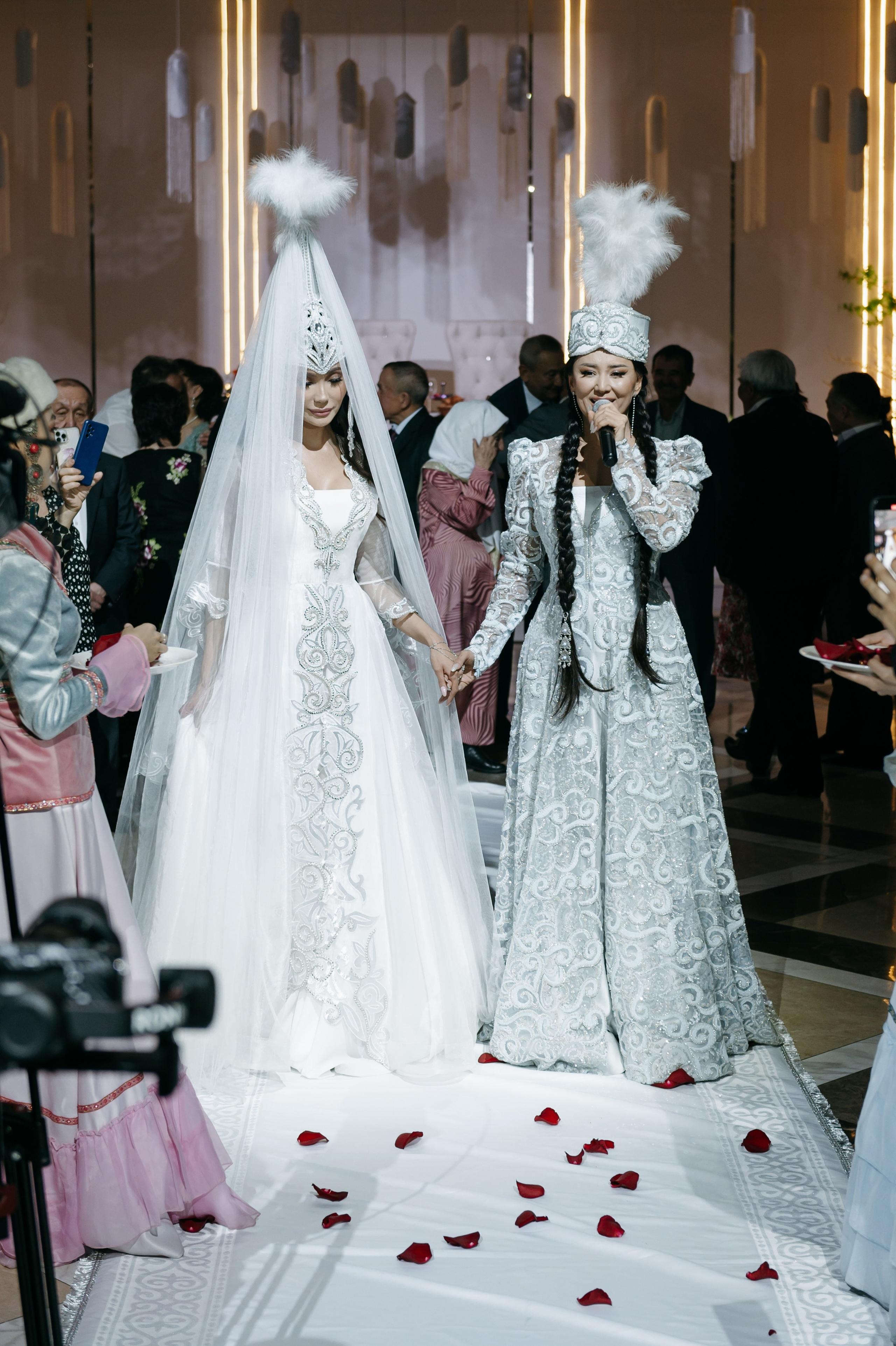 ФОТОГАЛЕРЕЯ. Ведущий мероприятии в Астане Акылбеков Алмас