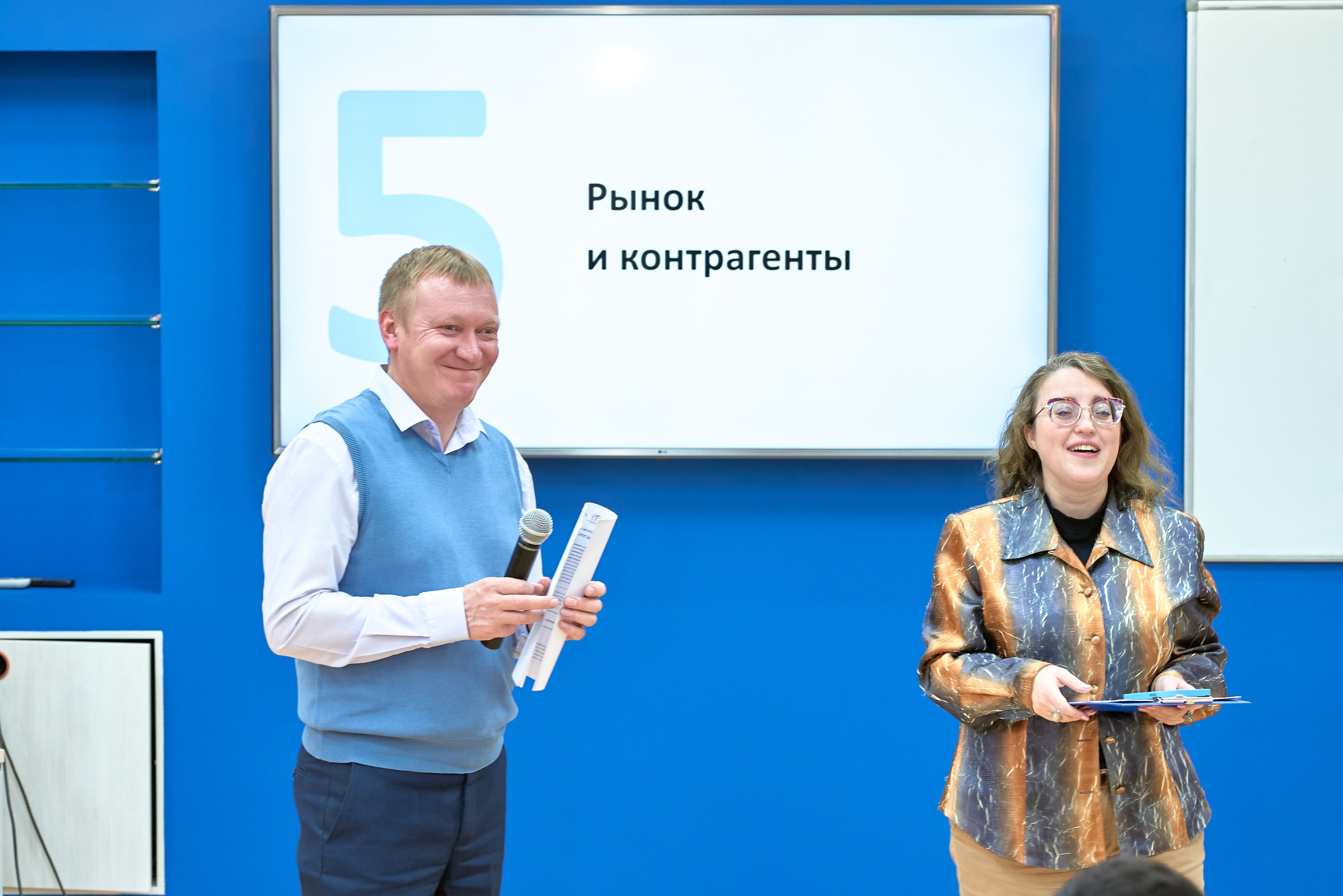 Репортажный фотограф в  тюмени недорого