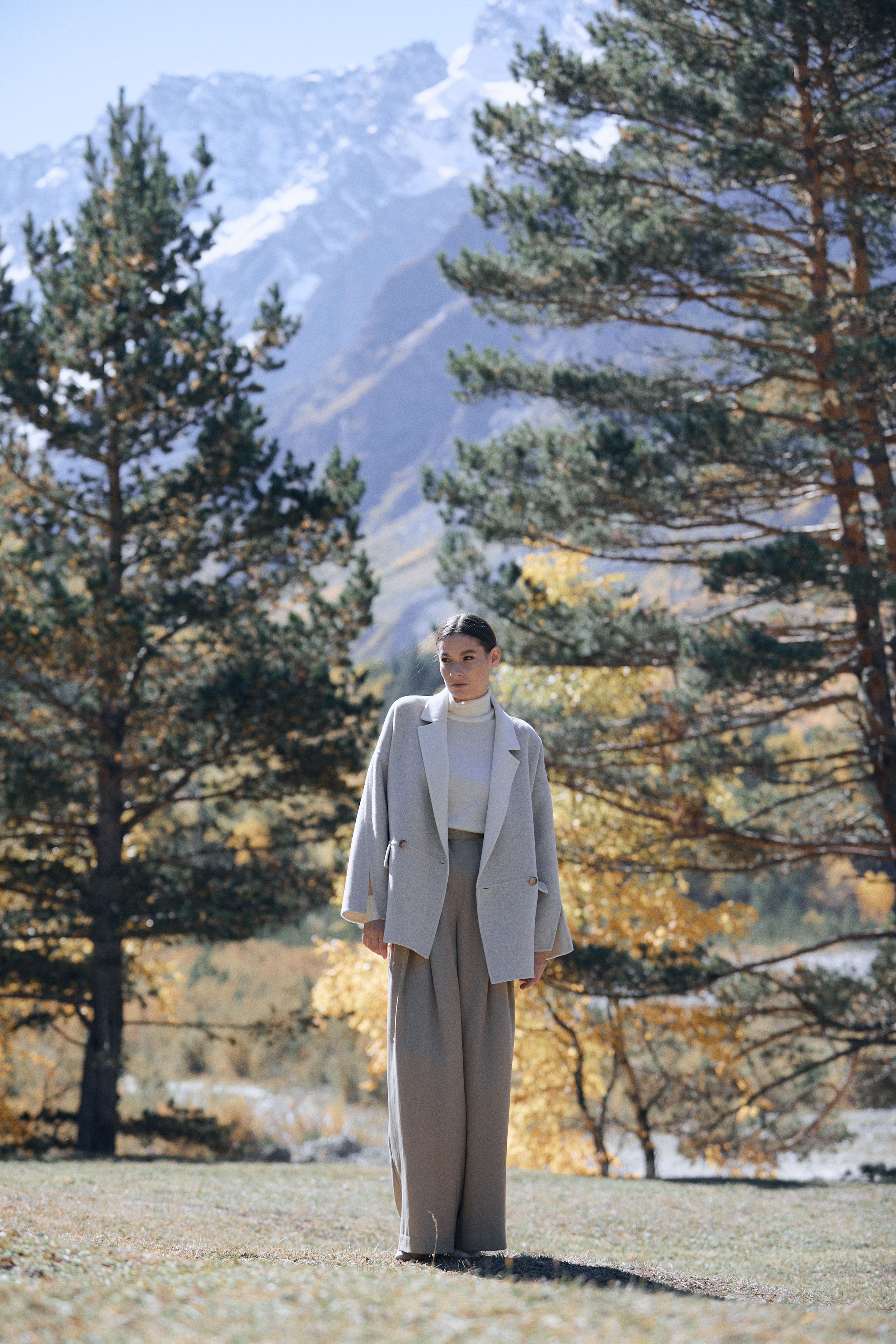 Съемка для бренда одежды в горах. Фотограф Продюсер в горах КБР / Москва  Нальчик Горы