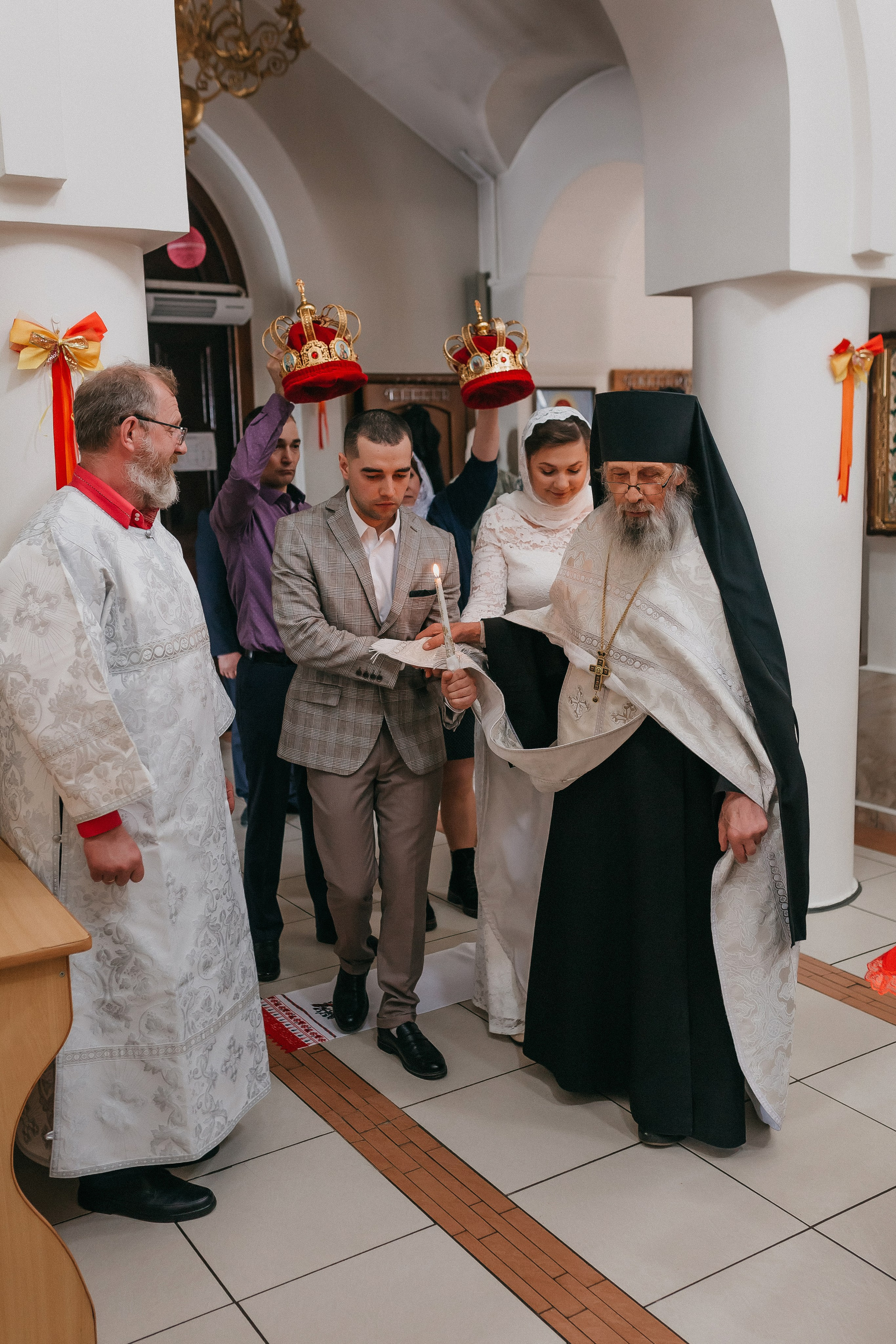 Венчание Анастасии и Вячеслава. Храм Лазаря Четверодневного. Семейный фотограф в Сургуте