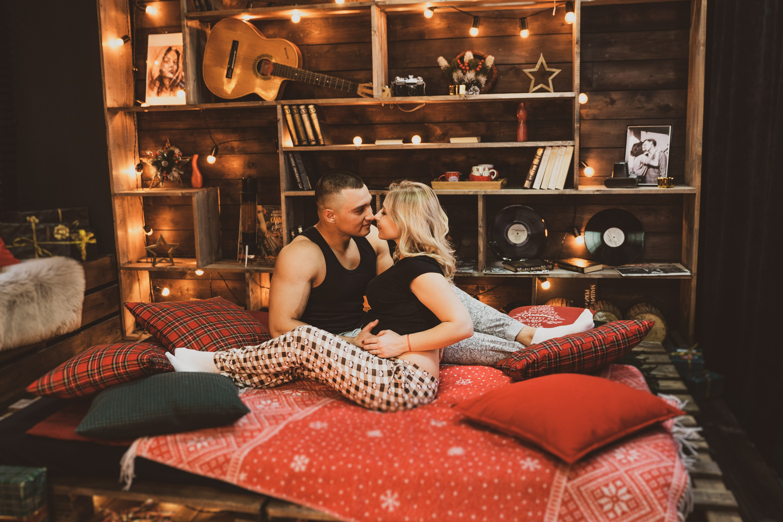 Новогодняя фотосессия беременности в студии. Анна и Кирилл. Свадебный и репортажный фотограф в Уфе| Осетрова Ольга