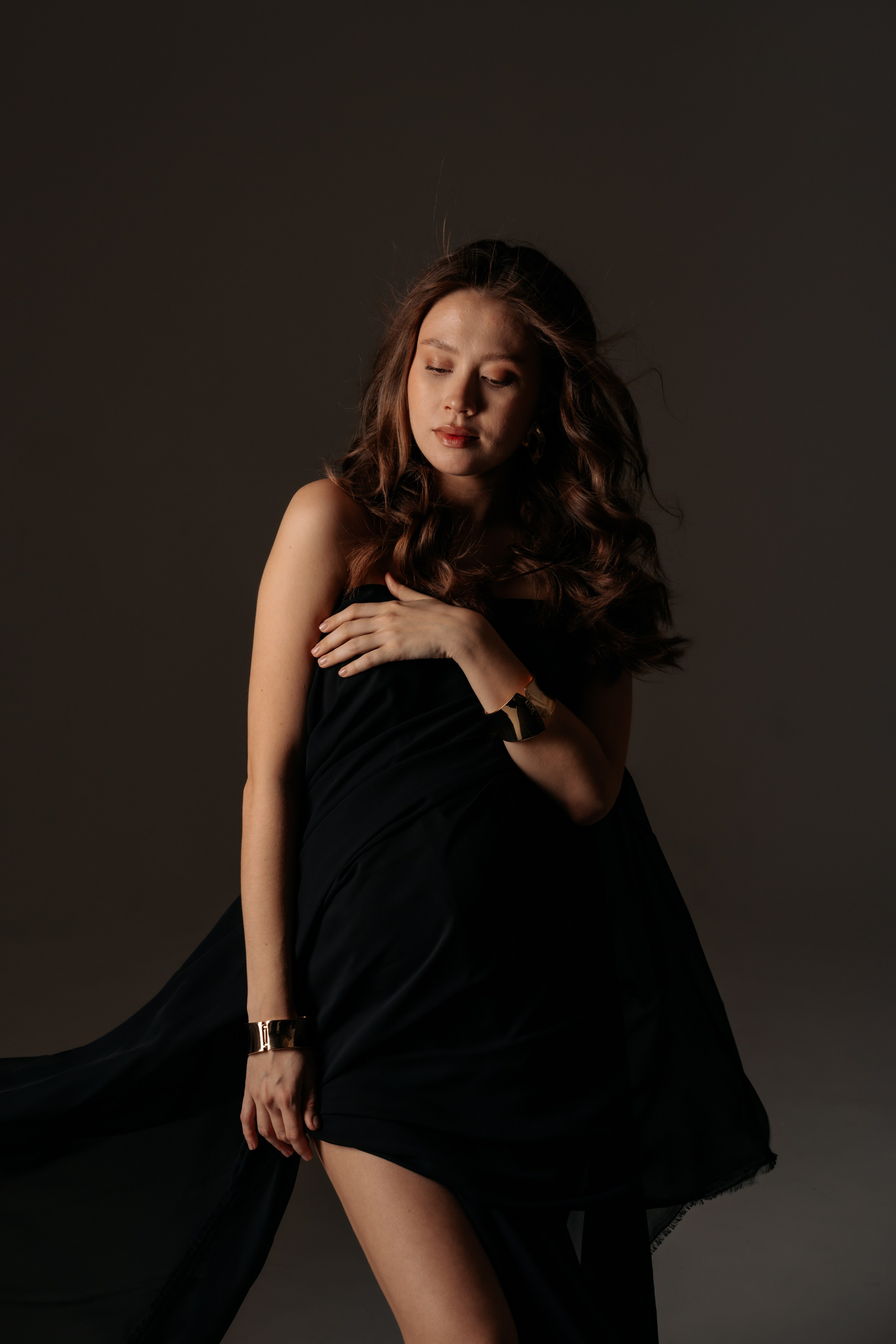 Черная ткань на прокат в Казани. Профессиональный Фотограф в Казани Яна Забелина