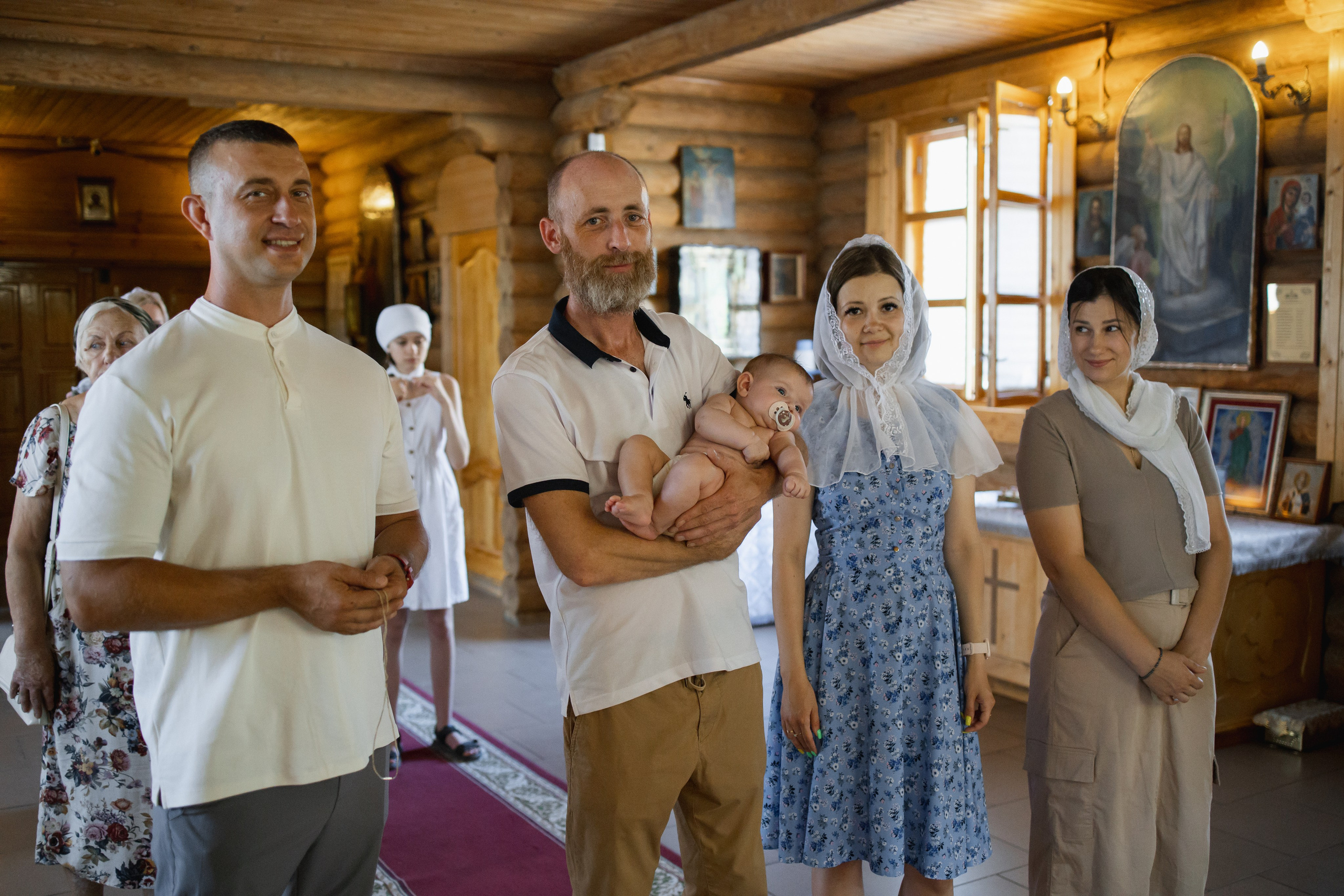 Крещение Алисы в Храме Всех святых, в земле Русской просиявших. Свадебный и семейный фотограф Ольга Разрядова