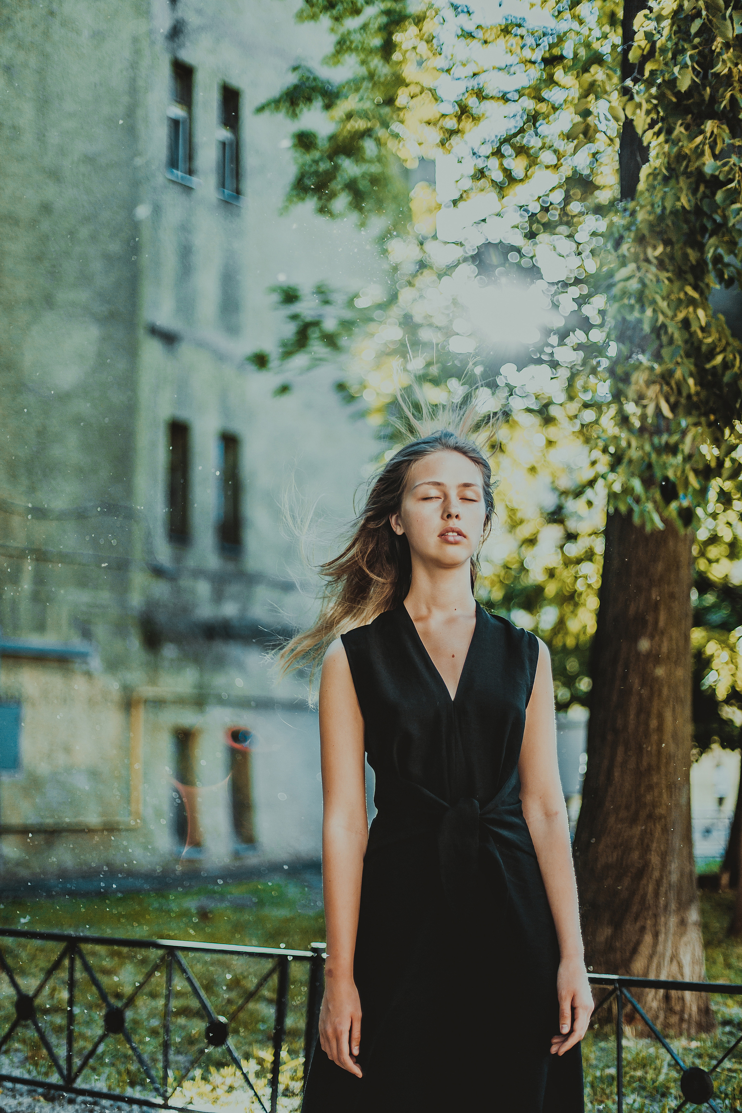 Фотосессия юной девы в дворах Коломны. Детский, свадебный и семейный фотограф Юлия Курбатова, Санкт-Петербург