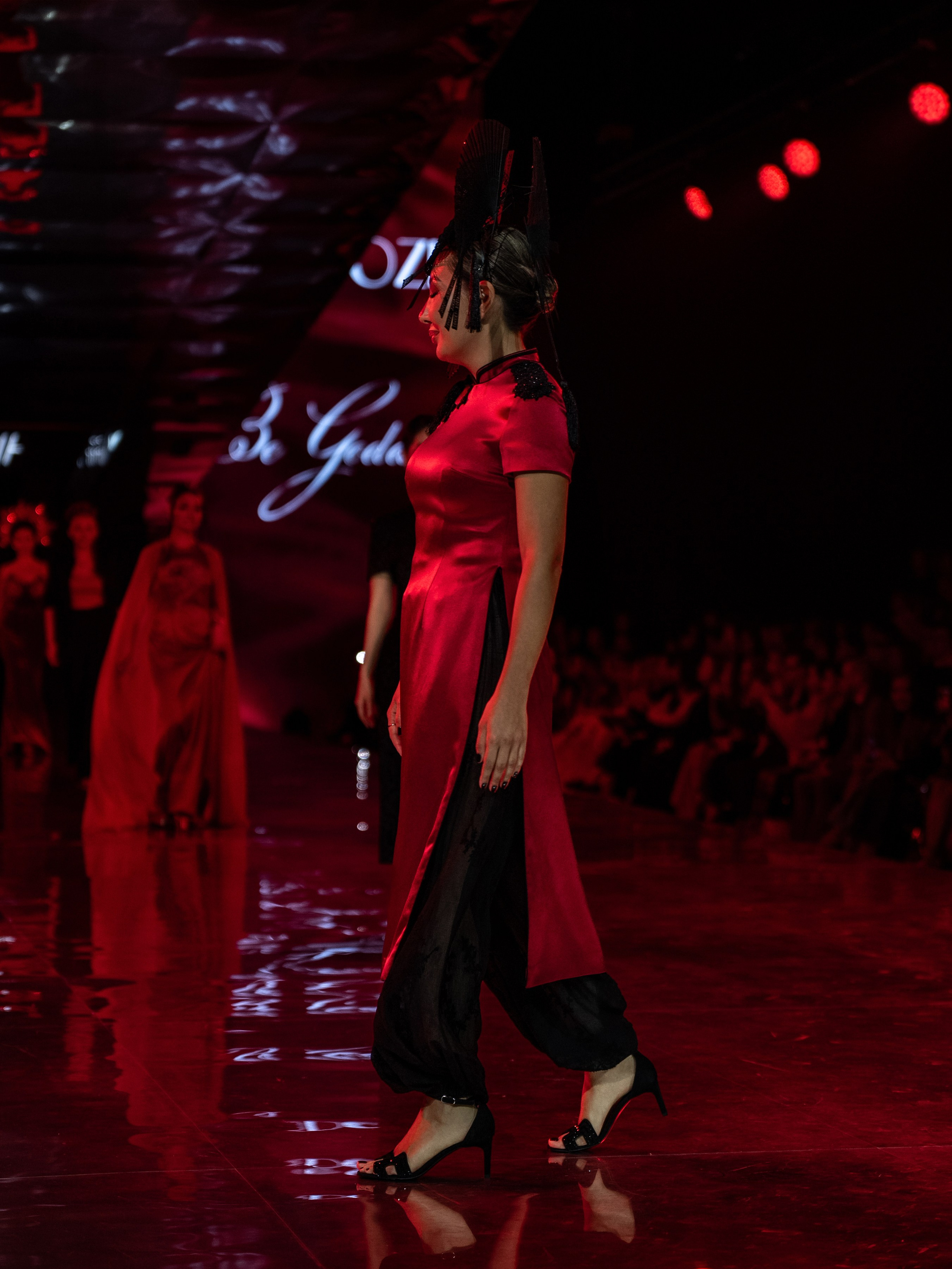 Kazakhstan Fashion Week Zardozi. Сайт Алматинского НЮ АРТ, будуар и фэшн фотографа Дениса Карпенко