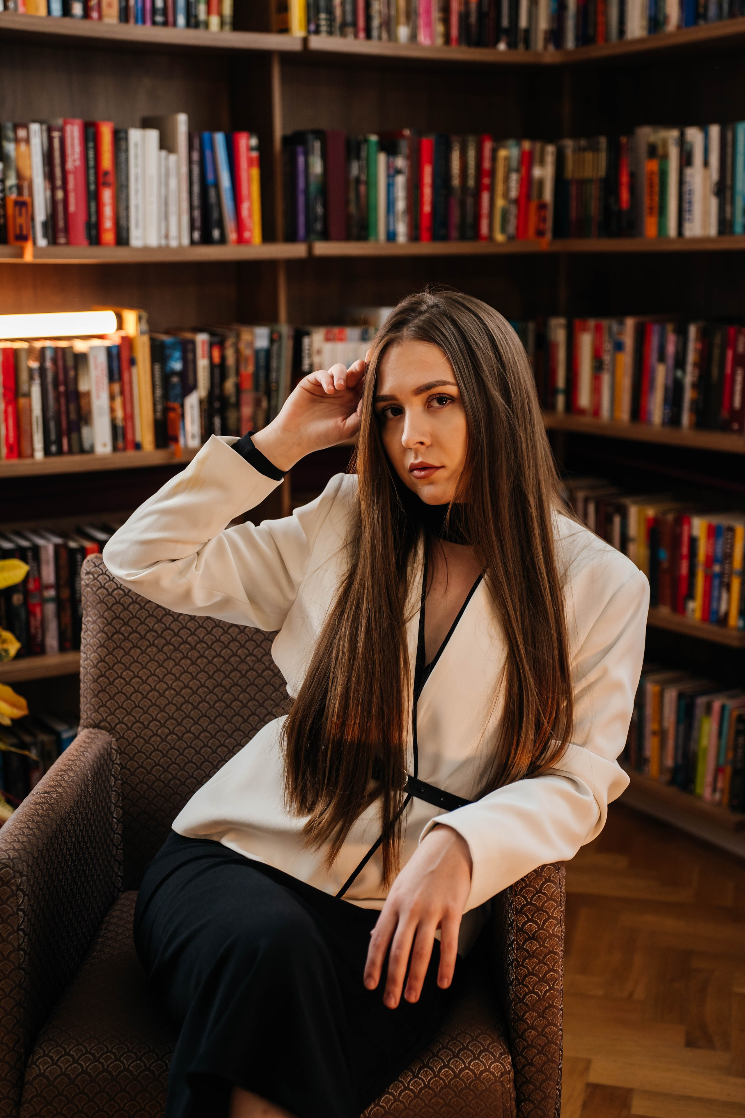 В библиотеке. Видеограф и Фотограф в Челябинске Ксения и Владимир Рюмины