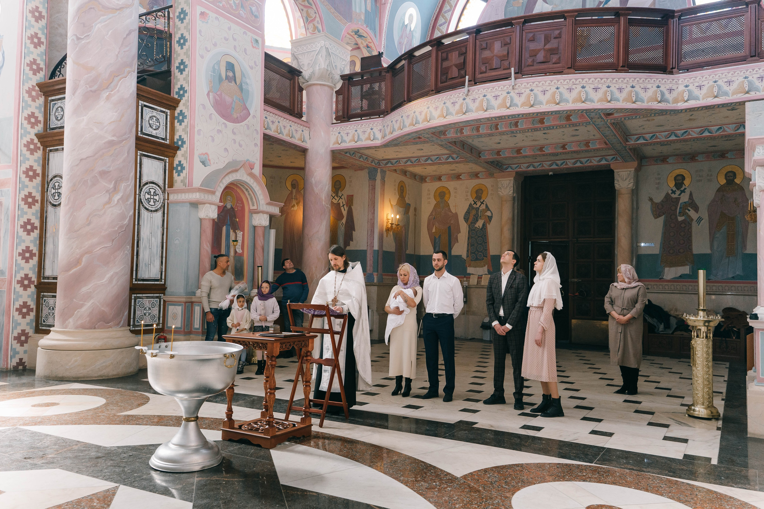 Фотограф на крещение в Самаре Сергей Логинов. Фотограф Сергей Логинов