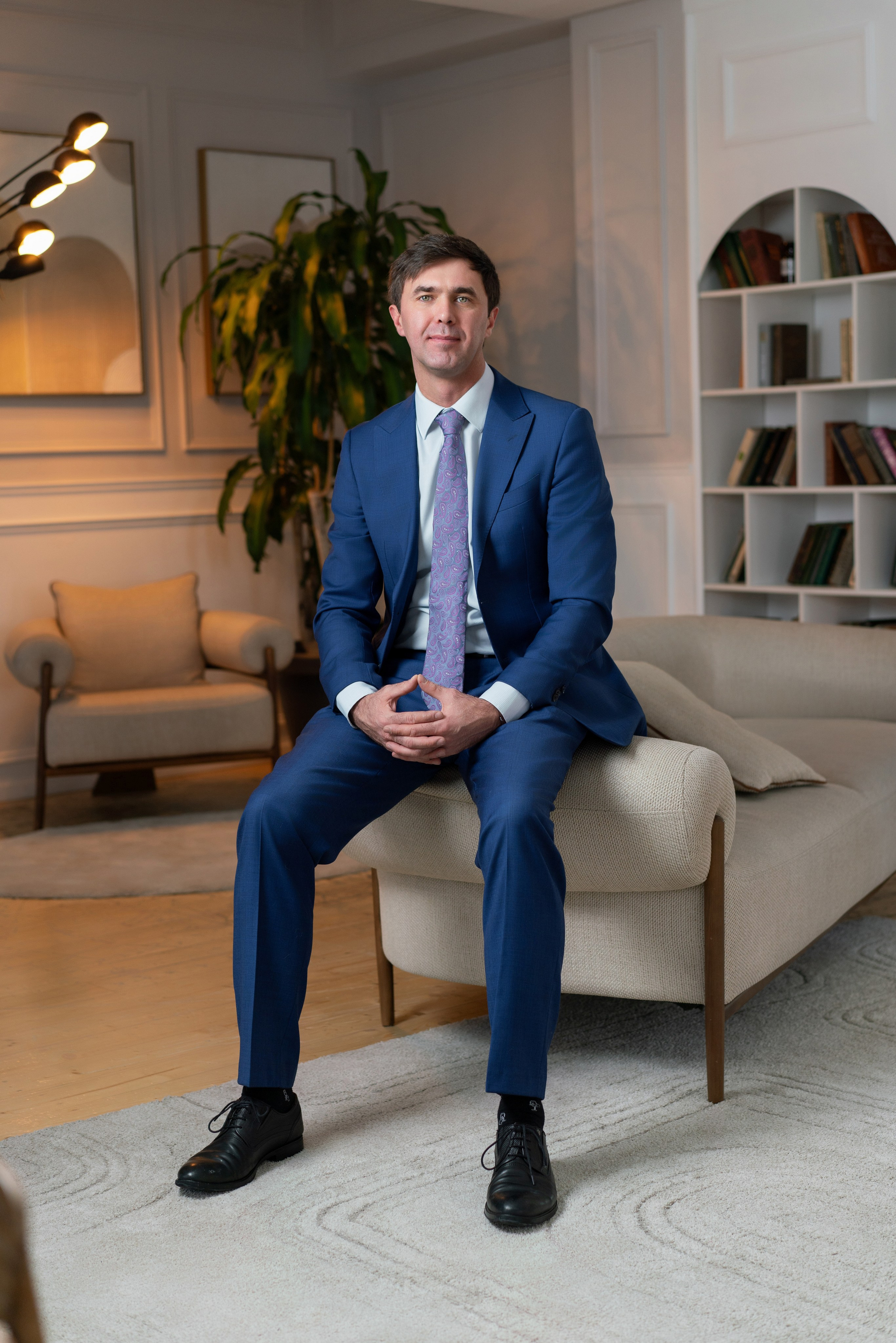 Бизнес-фотограф в Алматы — корпоративные съёмки, деловые портреты и репортажи. Профессиональный фотограф в Алматы