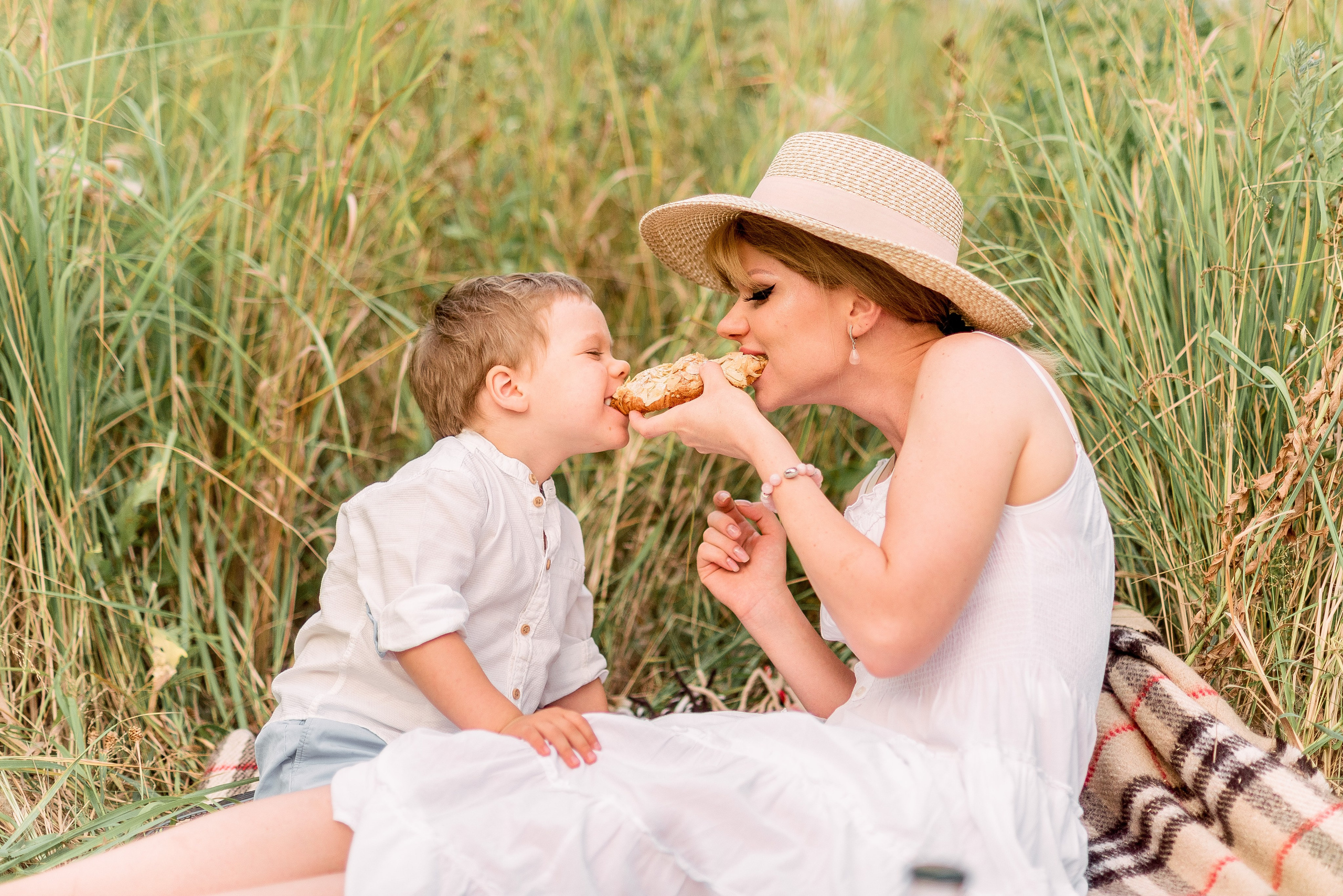 В поле. Фотограф Юлия Попова