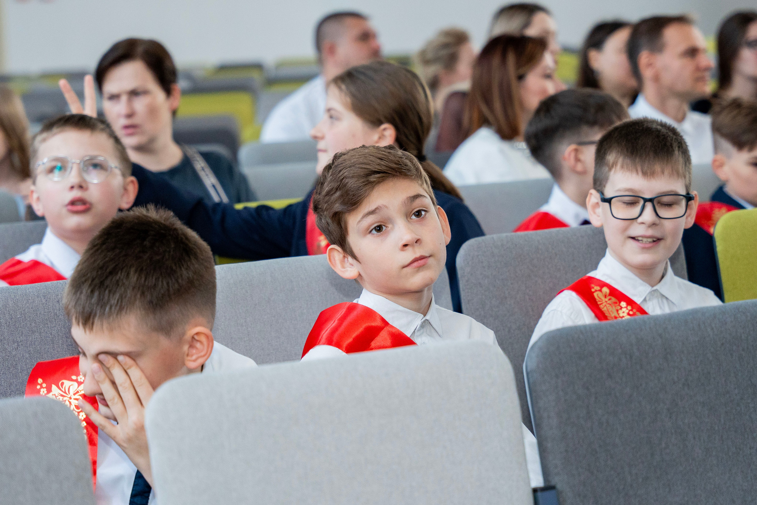 Выпускные 4 классы. Фотограф Юлия Попова