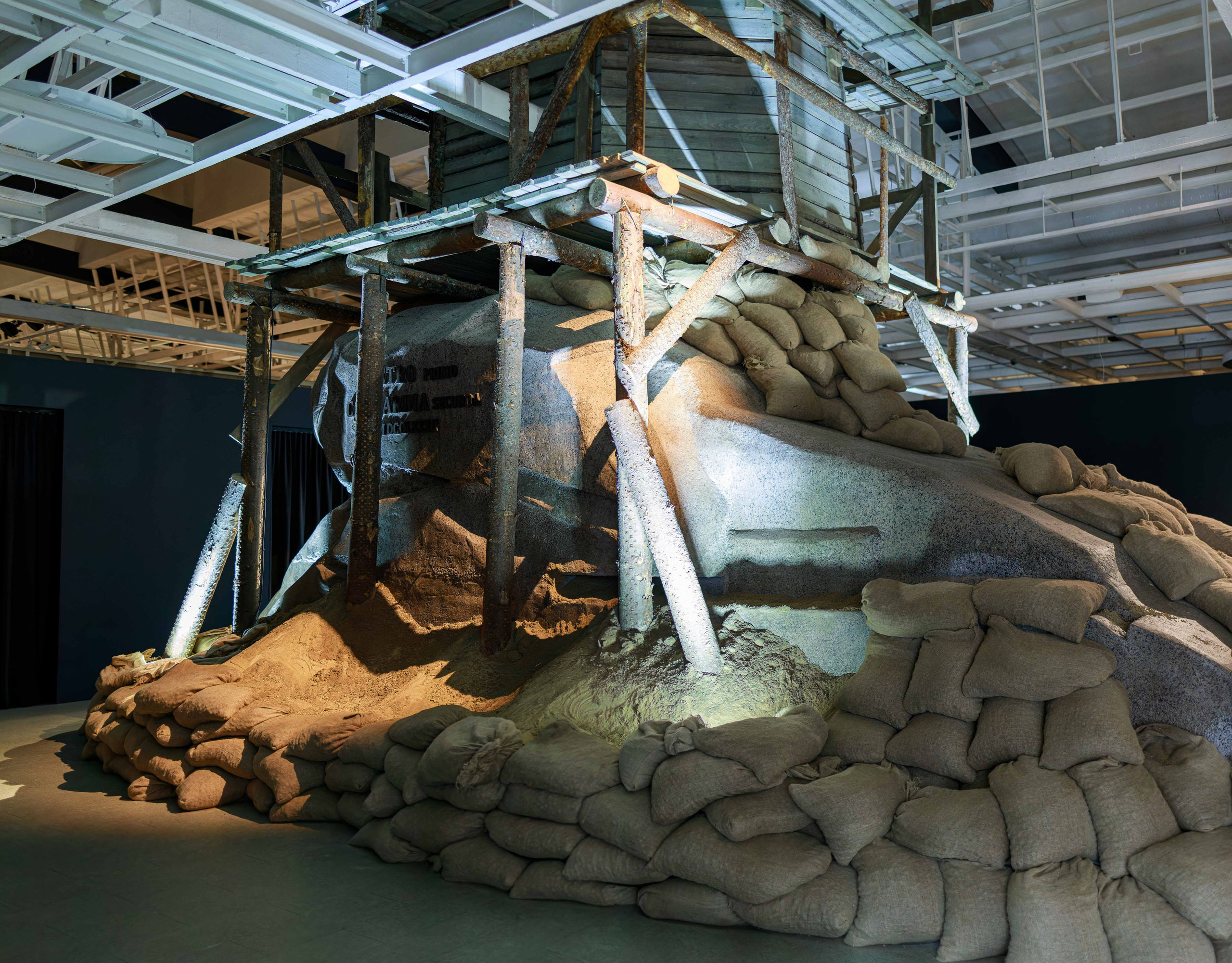 Выставочный проект «Город-Герой Ленинград». Фотограф Балаев Михаил