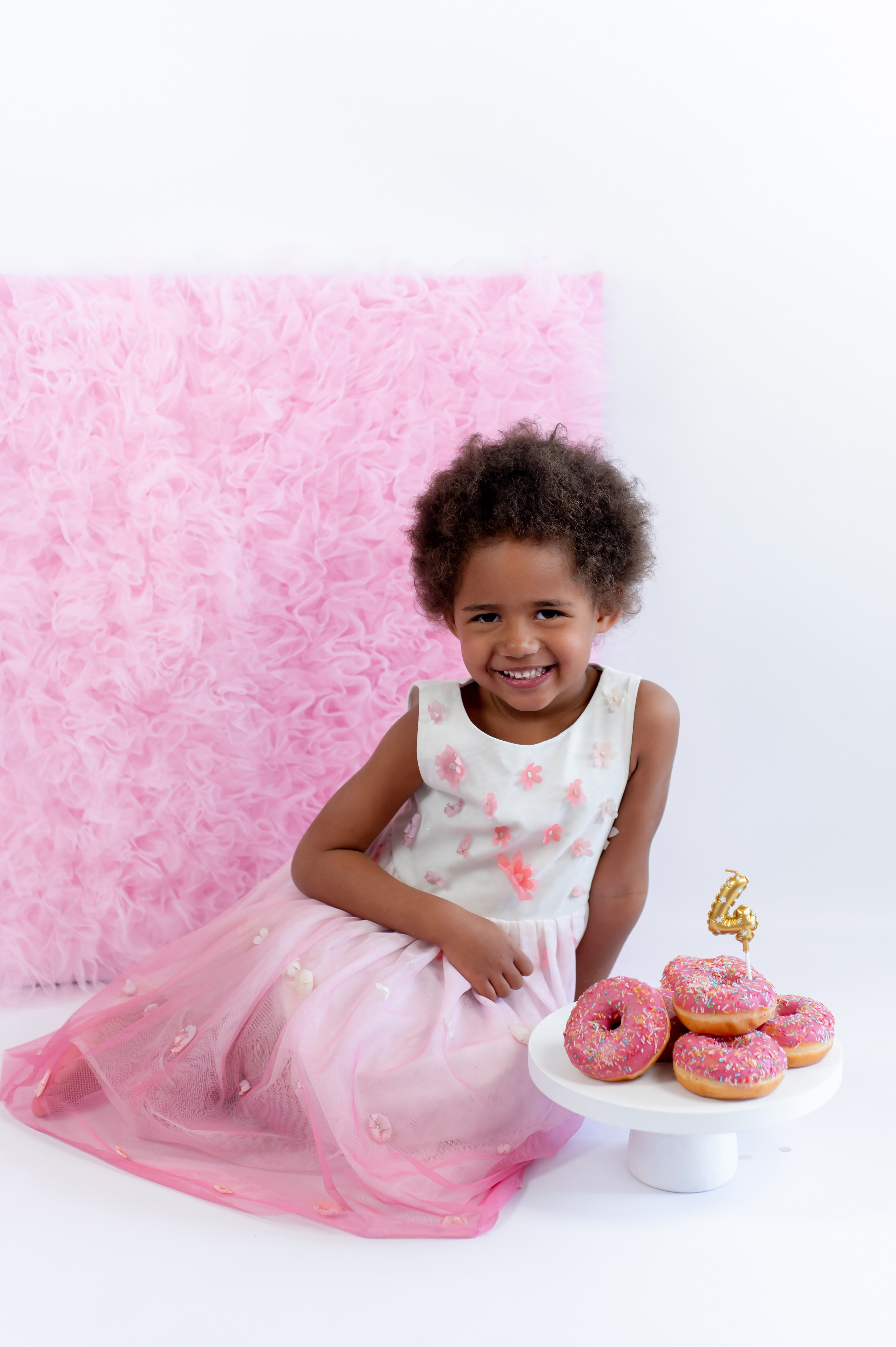 Афея. Детский и семейный фотограф Эльмира Веселова. Детская фотостудия Мира. Фотосессия на годик