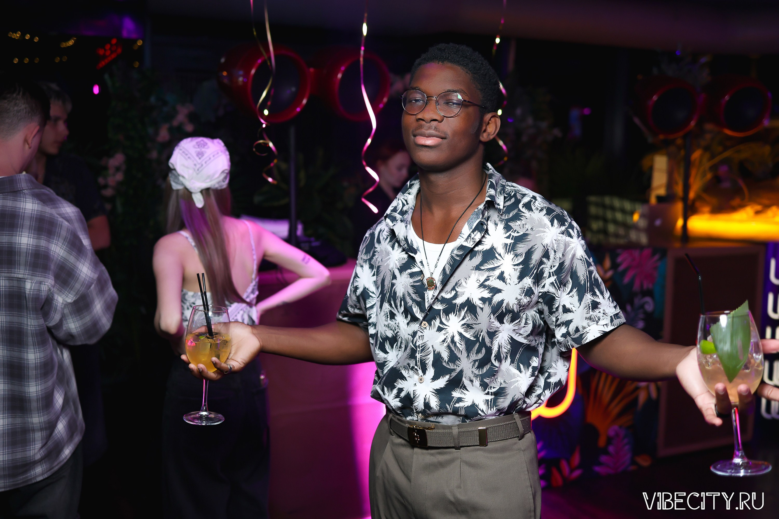 DOUBLE U. VIBECITY.RU Вайб Сити Ру Фоторепортажи Фотоотчеты Калининград