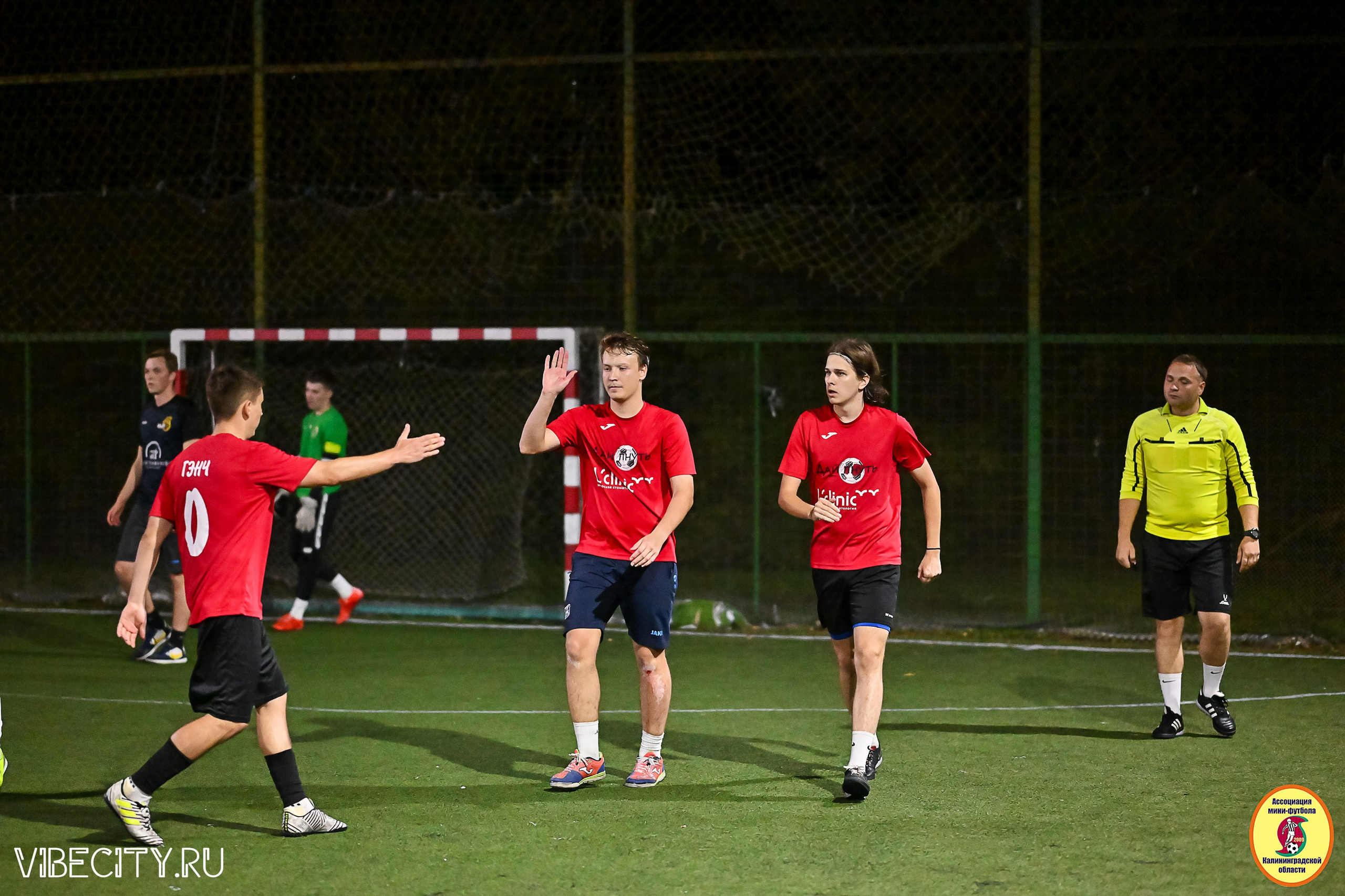 ФИНАЛЬНЫЕ ИГРЫ КУБКА МИНИ-ФУТБОЛЬНОЙ ЛИГИ И КУБКА КОРПОРАТИВНОЙ МФЛ 2025. VIBECITY.RU Вайб Сити Ру Фоторепортажи Фотоотчеты Калининград