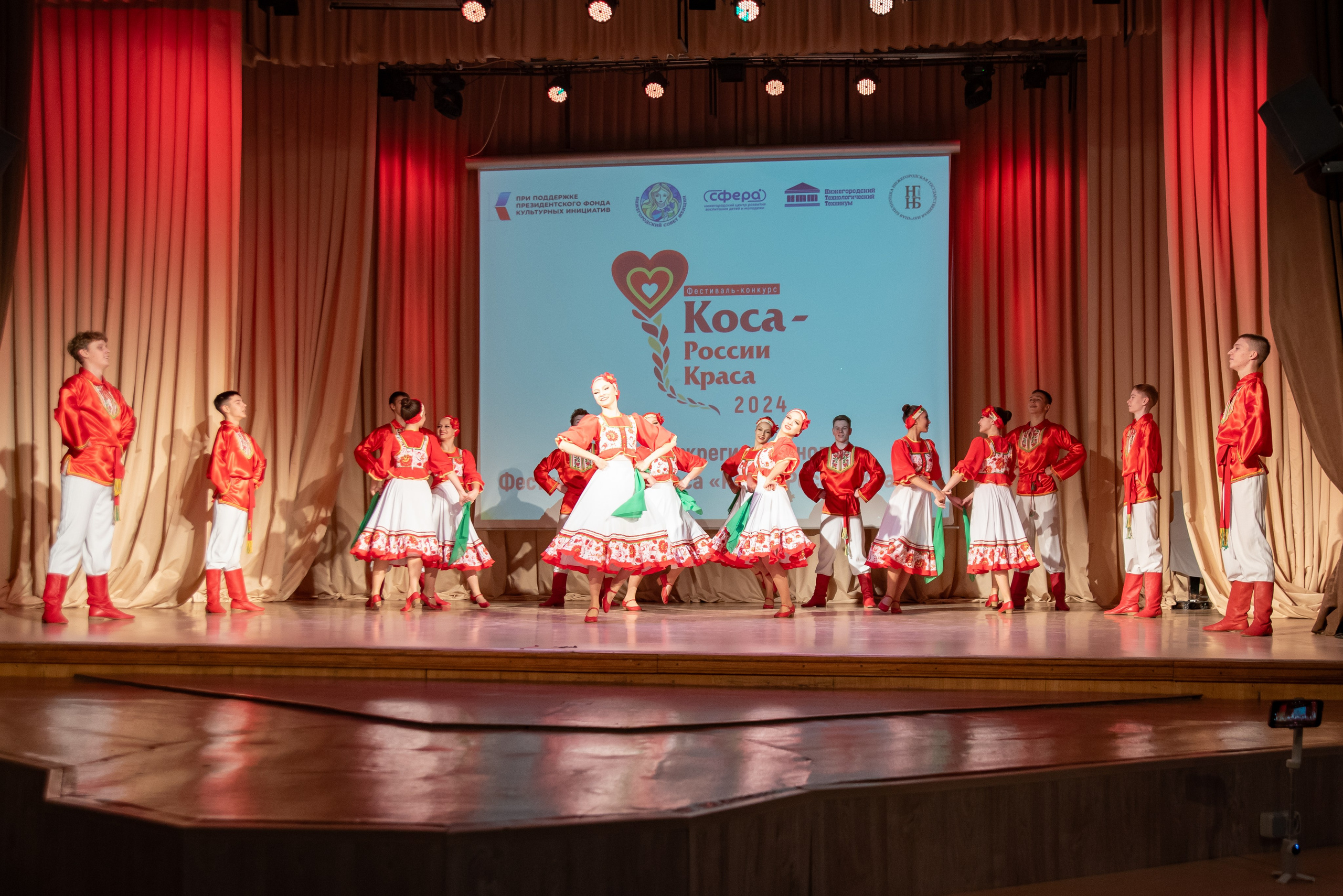 Репортажная съёмка концерта в Нижнем Новгороде. Фотограф Макс Огурцов в Нижнем Новгороде