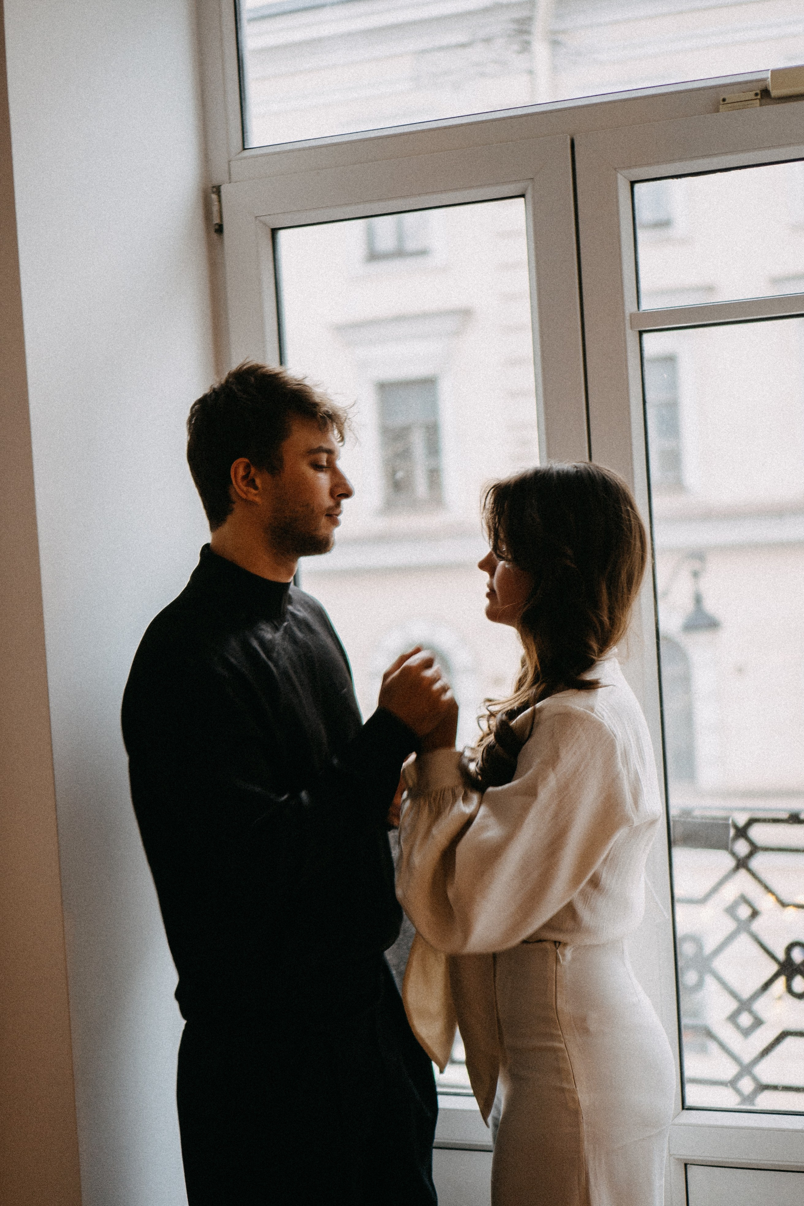 СБОРЫ ЖЕНИХА И НЕВЕСТЫ В УЮТНОЙ КВАРТИРЕ В ЦЕНТРЕ САНТК-ПЕТЕРБУРГА. Профессиональный фотограф, Санкт-Петербург — Виктория Богомолова