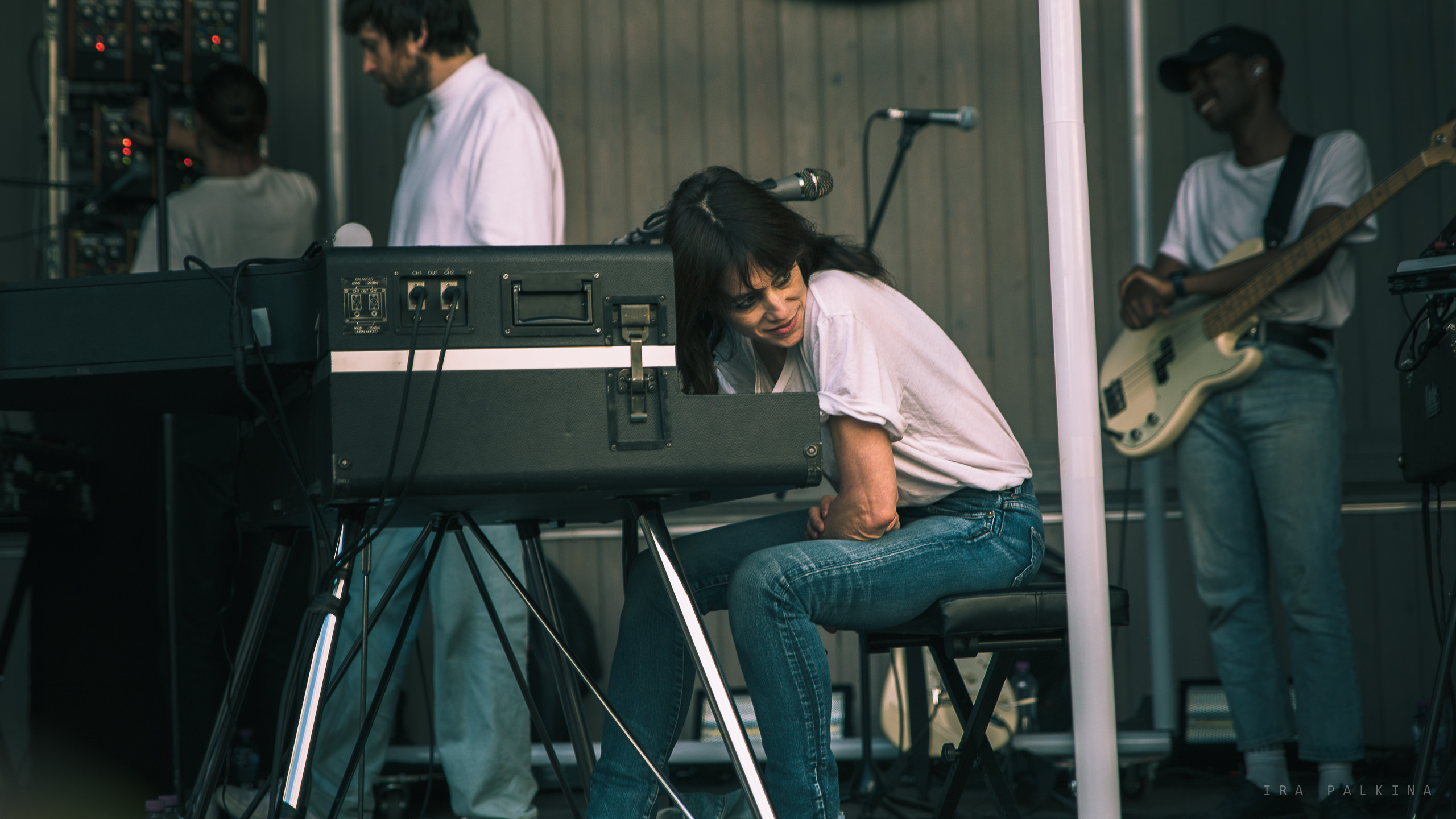CHARLOTTE GAINSBOURG. Портретный, танцевальный и концертный фотограф Ира Палкина