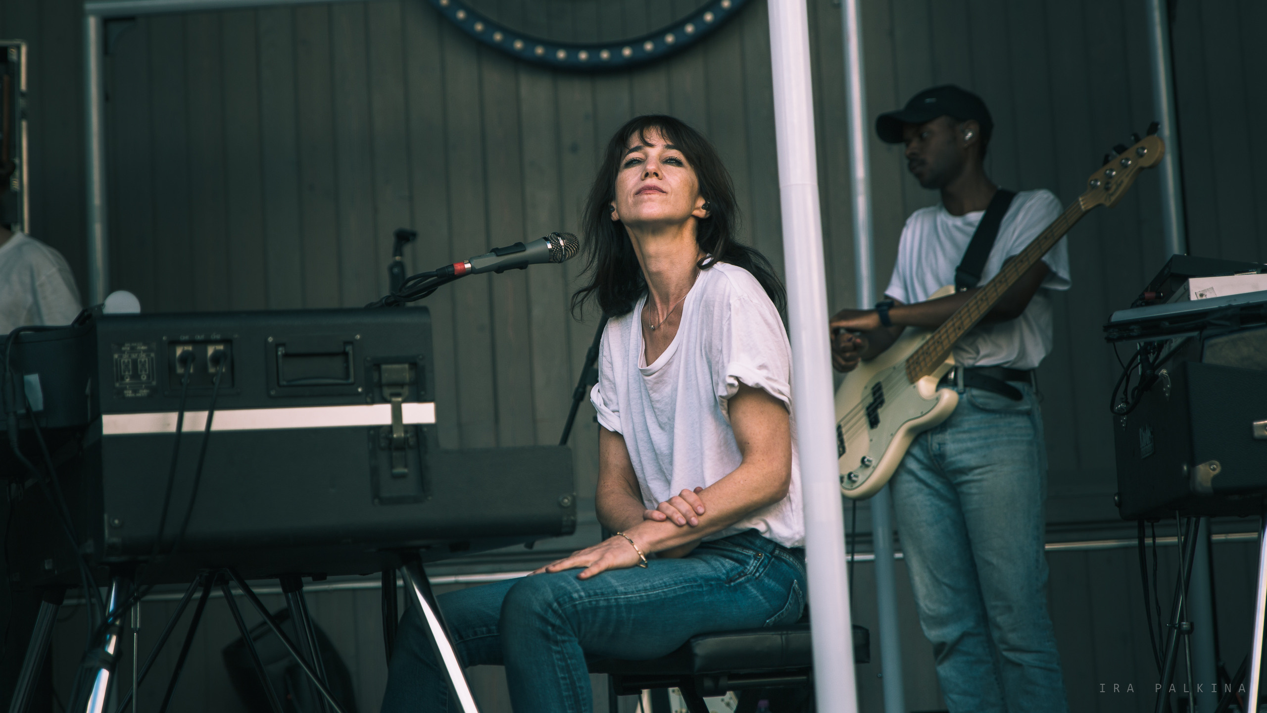 CHARLOTTE GAINSBOURG. Портретный, танцевальный и концертный фотограф Ира Палкина