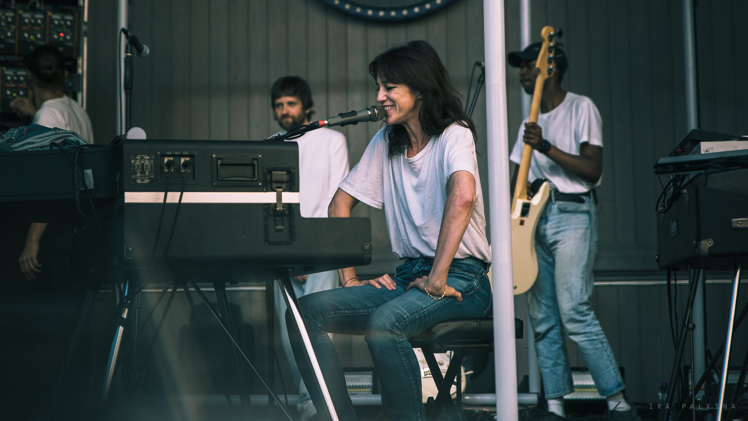 CHARLOTTE GAINSBOURG. Портретный, танцевальный и концертный фотограф Ира Палкина