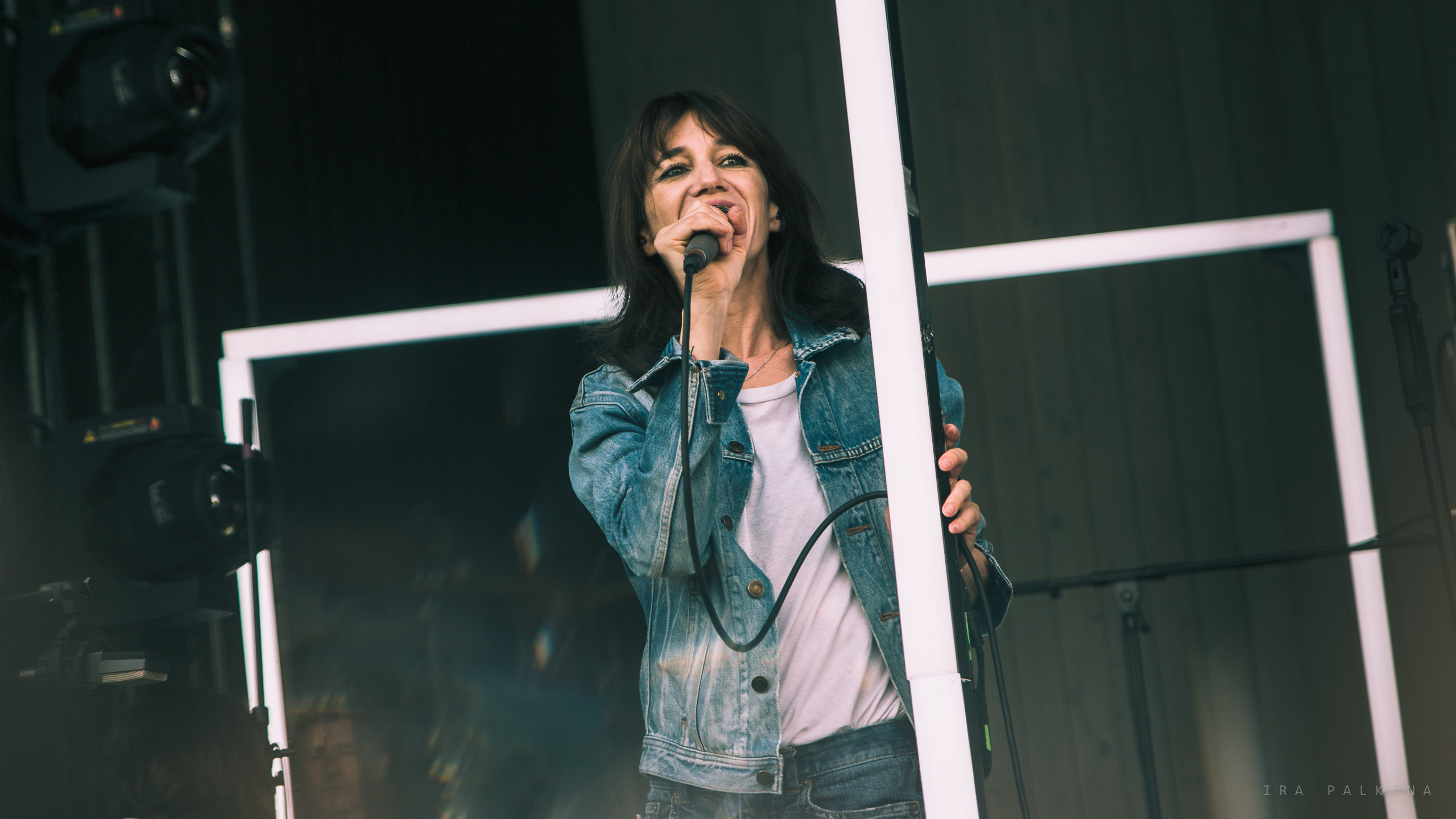 CHARLOTTE GAINSBOURG. Портретный, танцевальный и концертный фотограф Ира Палкина