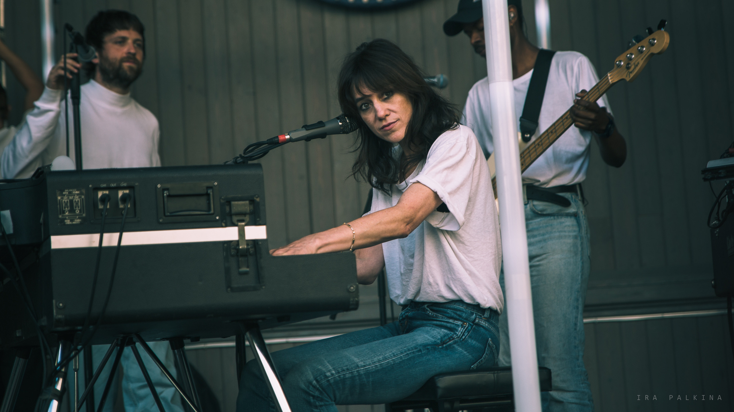 CHARLOTTE GAINSBOURG. Портретный, танцевальный и концертный фотограф Ира Палкина