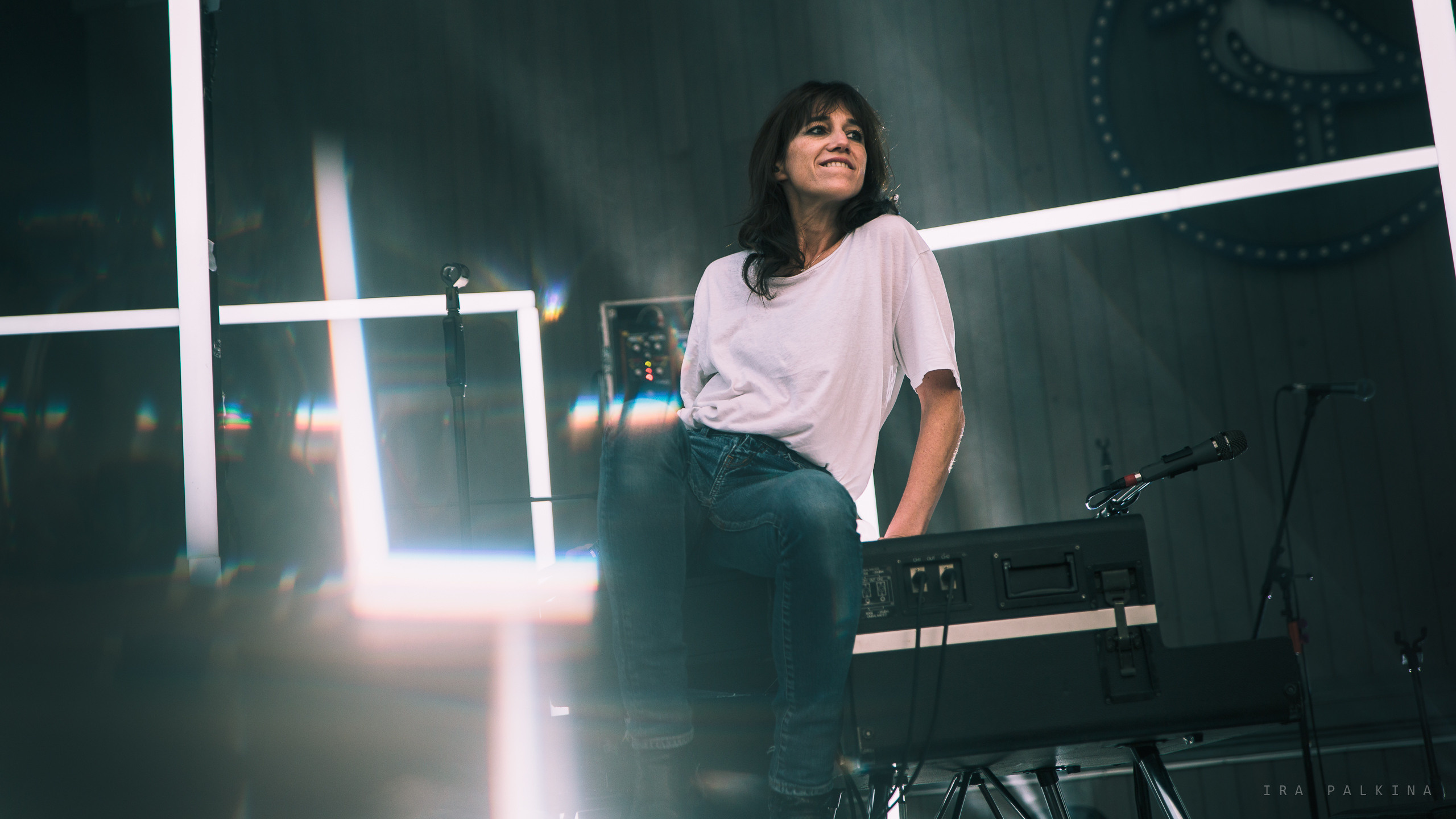 CHARLOTTE GAINSBOURG. Портретный, танцевальный и концертный фотограф Ира Палкина