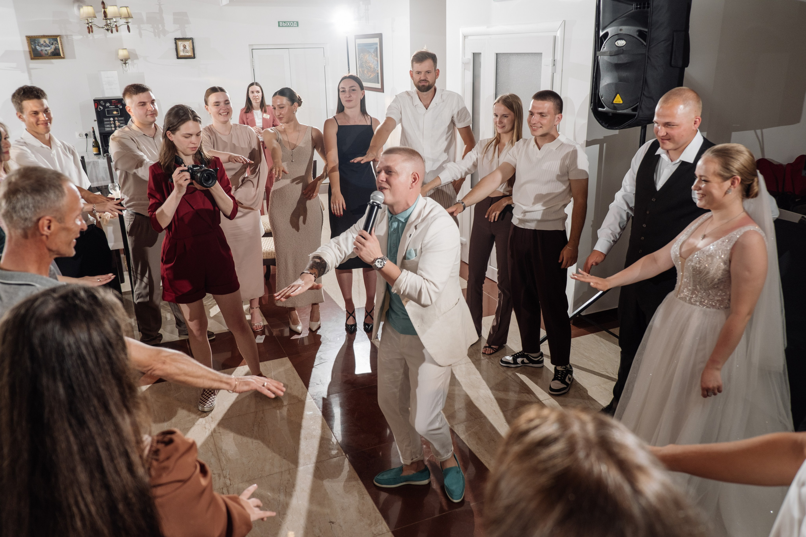 Свадебный ретопртаж. Профессиональная фотосъемка в Крыму. Натуральные эмоции и живые кадры. Забронируйте дату прямо сейчас!