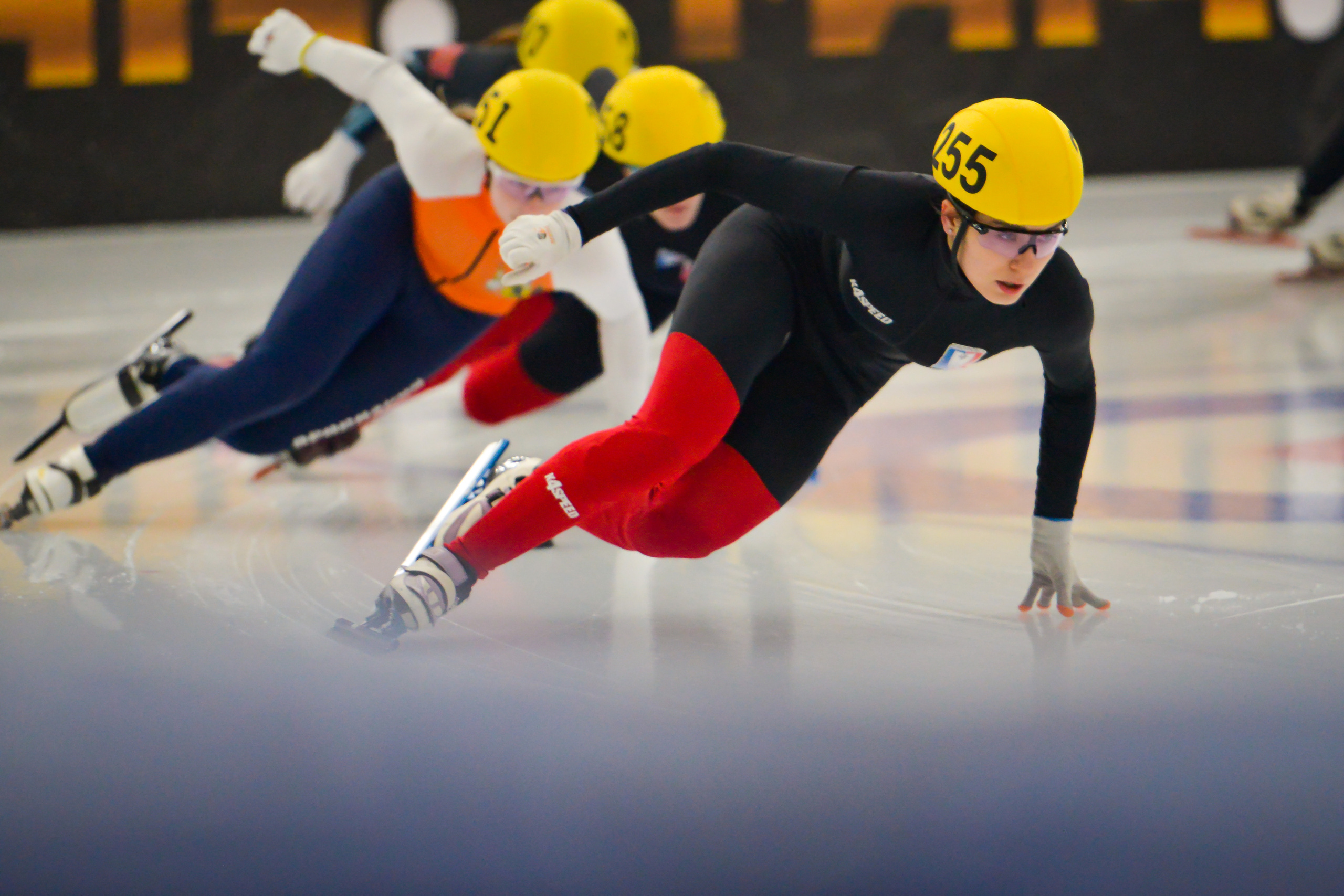 Шорт-Трек. Спортивный и не только фотограф в Санкт-Петербурге- Артём Золотарёв