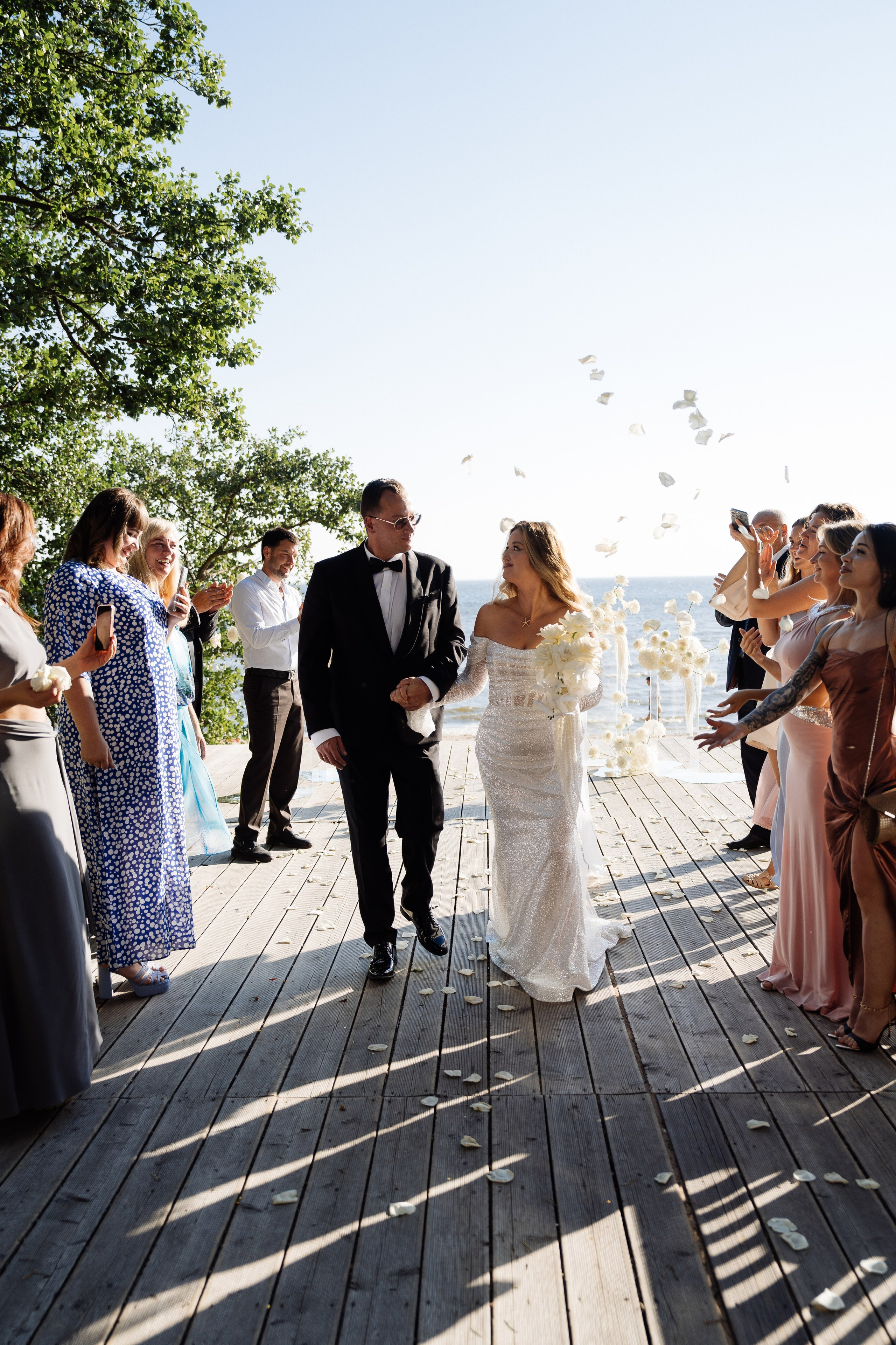 Свадьба в русской рыбалке. Свадебный фотограф организатор в Санкт-Петербурге Ассоль Опарина