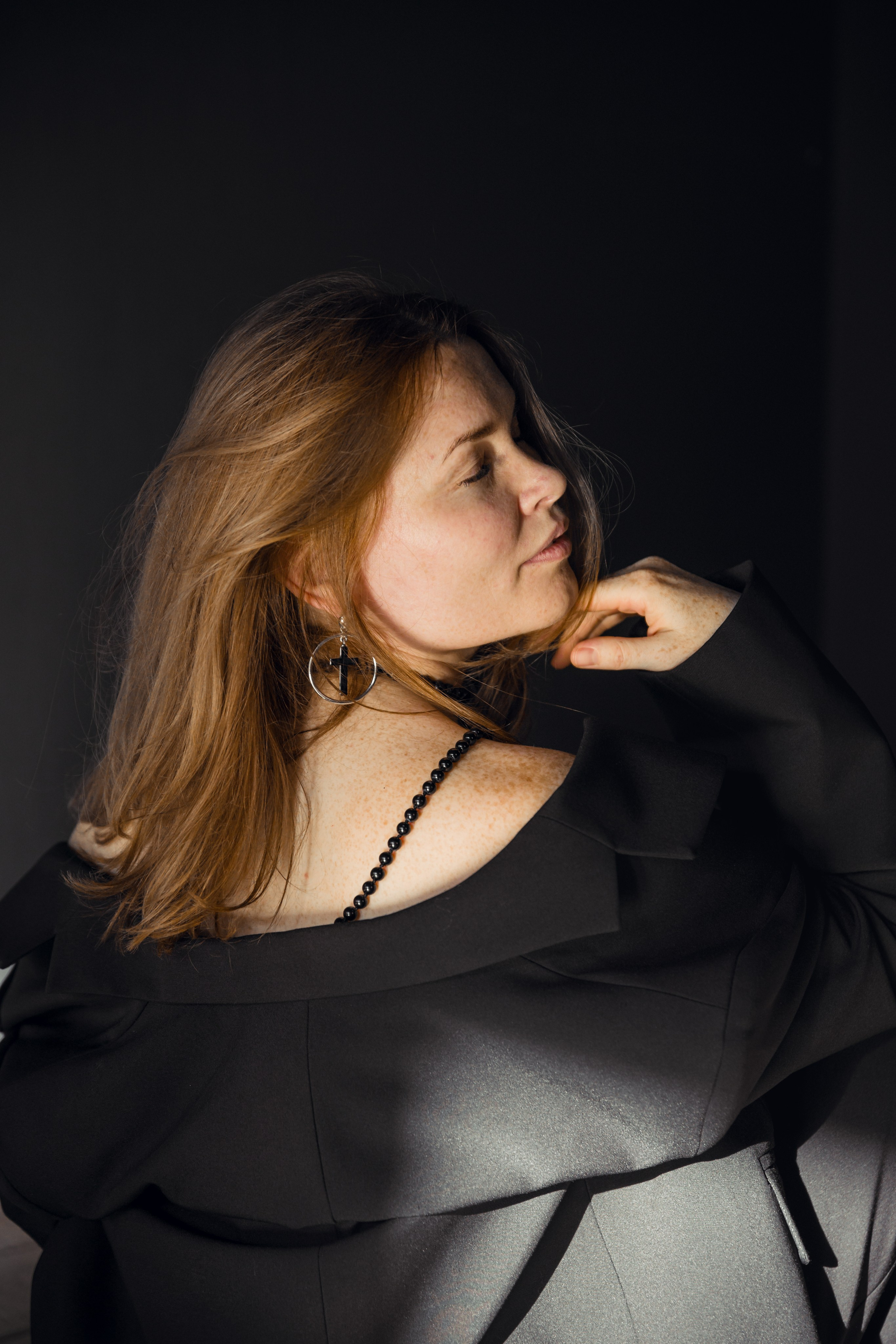 Инна Самарина_контент в темной студии. Фотограф Воронеж, Новая Усмань Мария Бублик