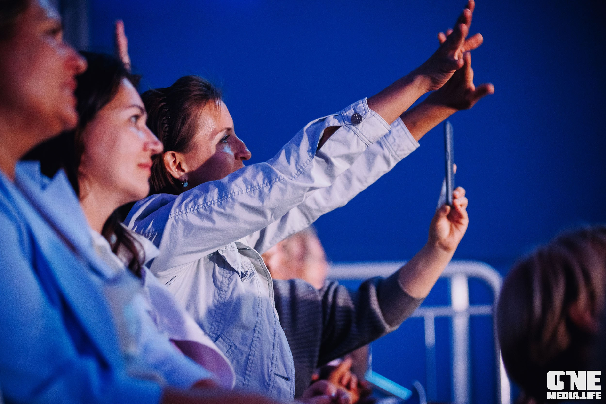 Фоторепортаж с концерта Эмина в Янтарь Холле. One Media Life: фоторепортажи, фотоотчеты с мероприятий и заведений