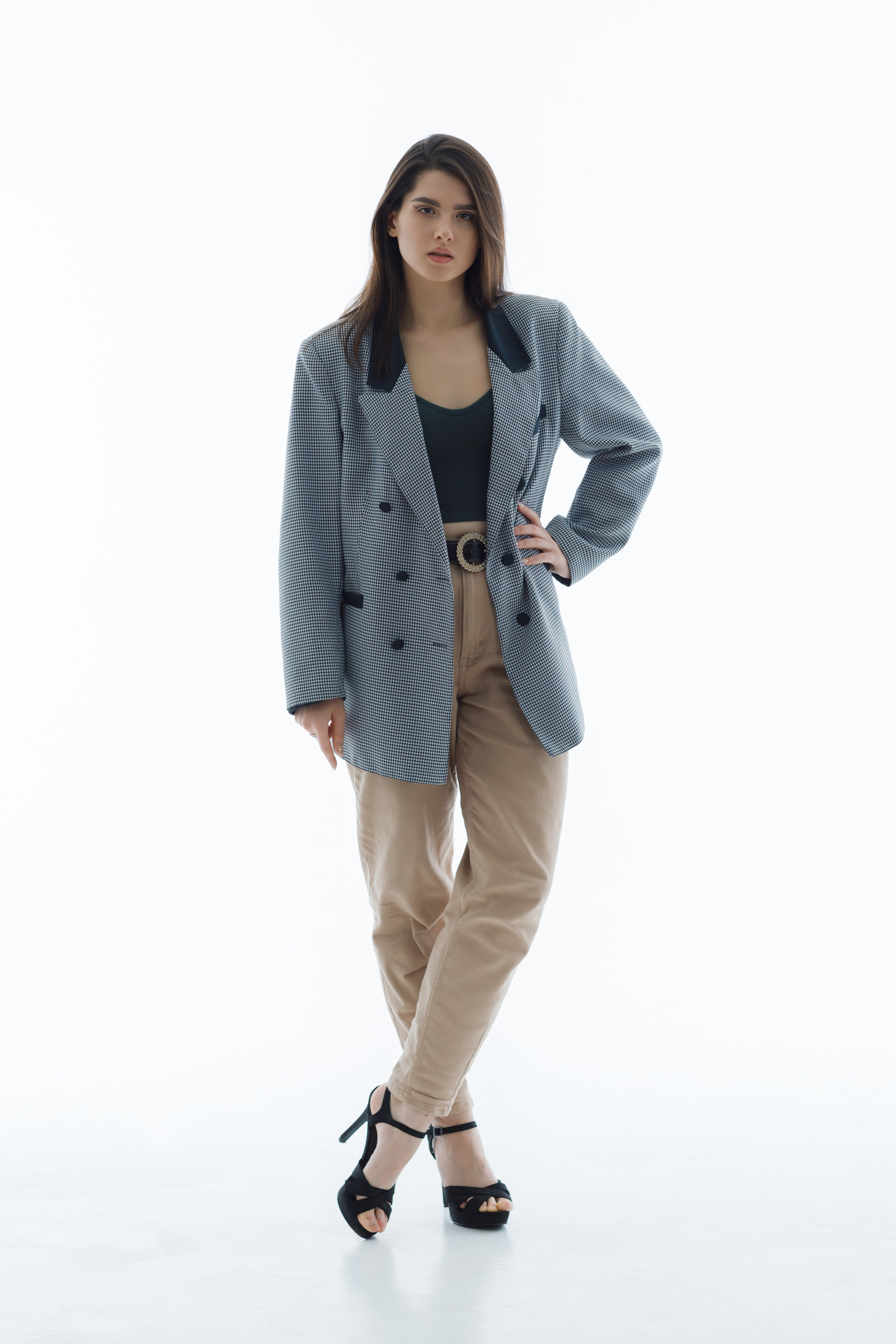 Ксения, 42-44, 178 рост. KED Production — продакшн из СПб. Создаём фото, видео и контент, который помогает брендам и селлерам продавать больше