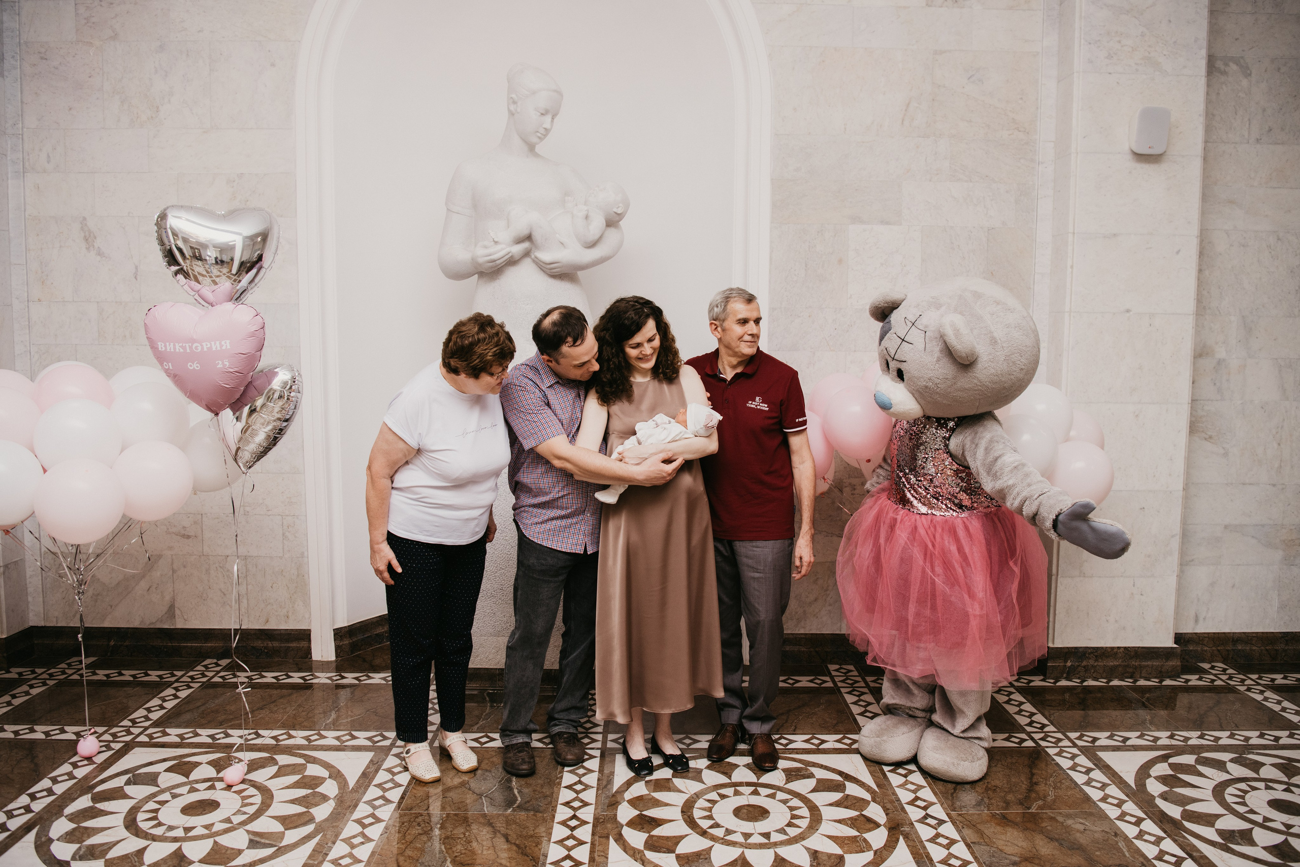 Выписка Виктории. Снегиревка. Фотограф на выписку из роддома в Москве и МО